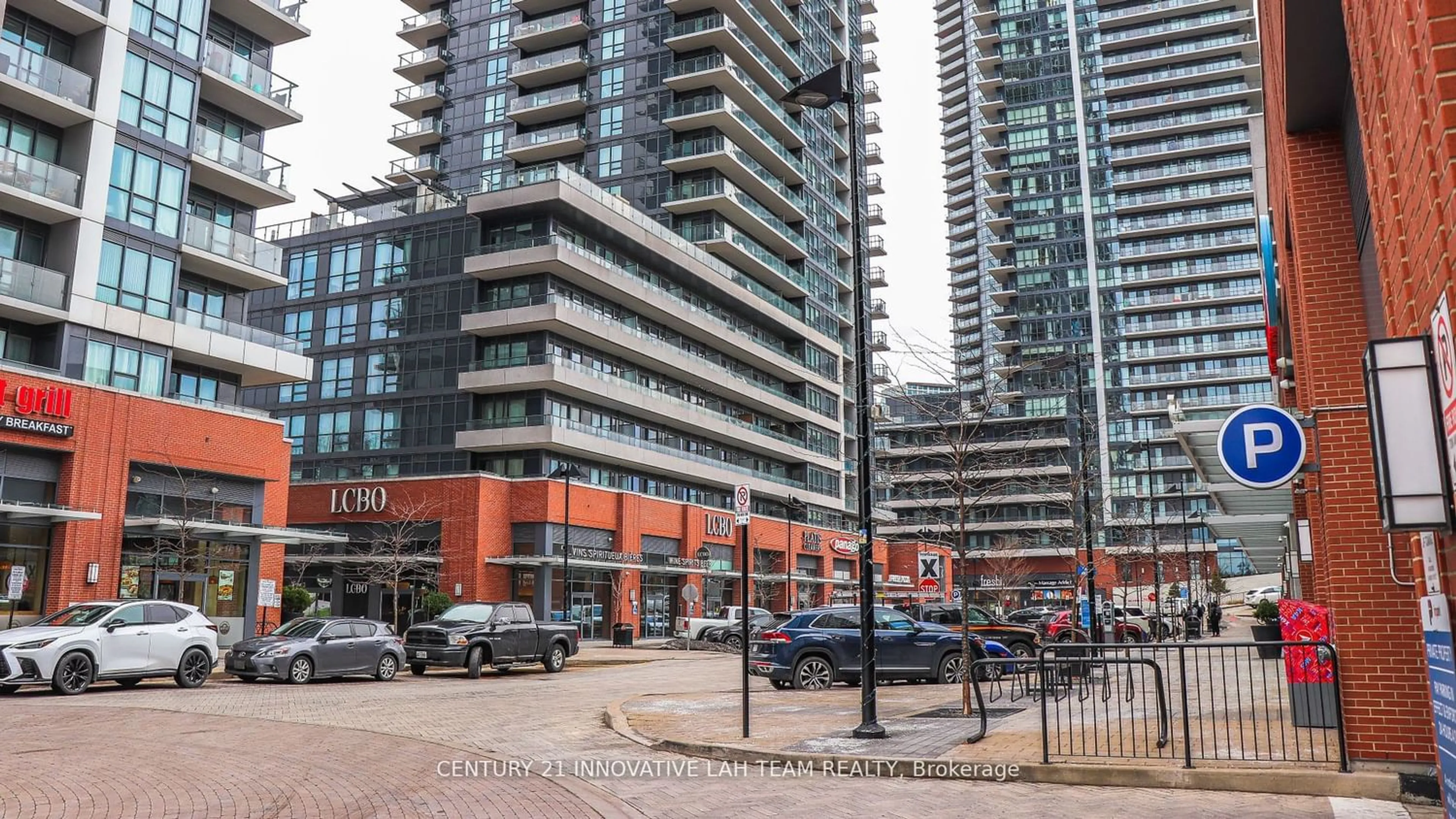 A pic from exterior of the house or condo for 2212 Lake Shore Blvd #703, Toronto Ontario M8V 0C2