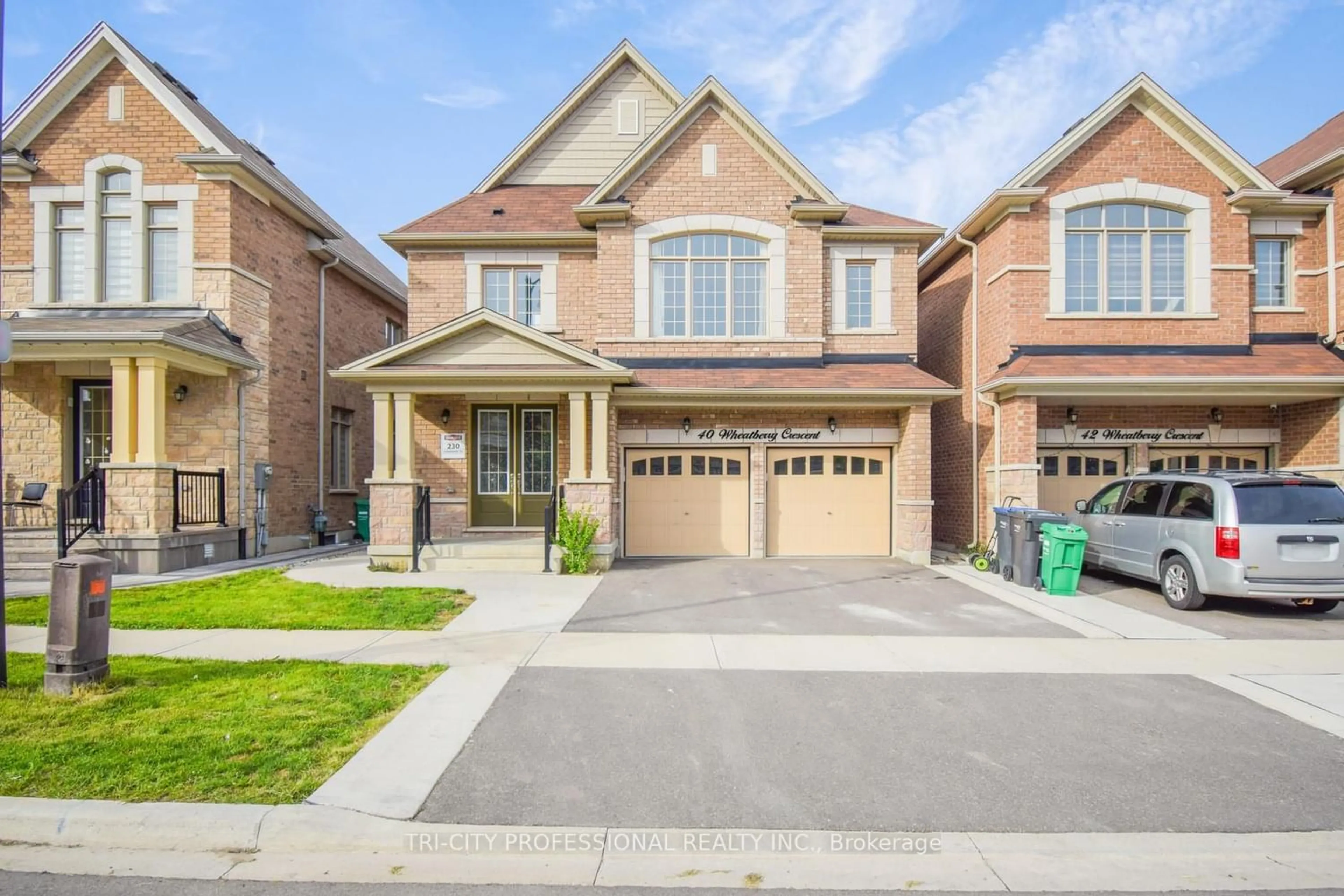Home with brick exterior material for 40 Wheatberry Cres, Brampton Ontario L6R 4A1
