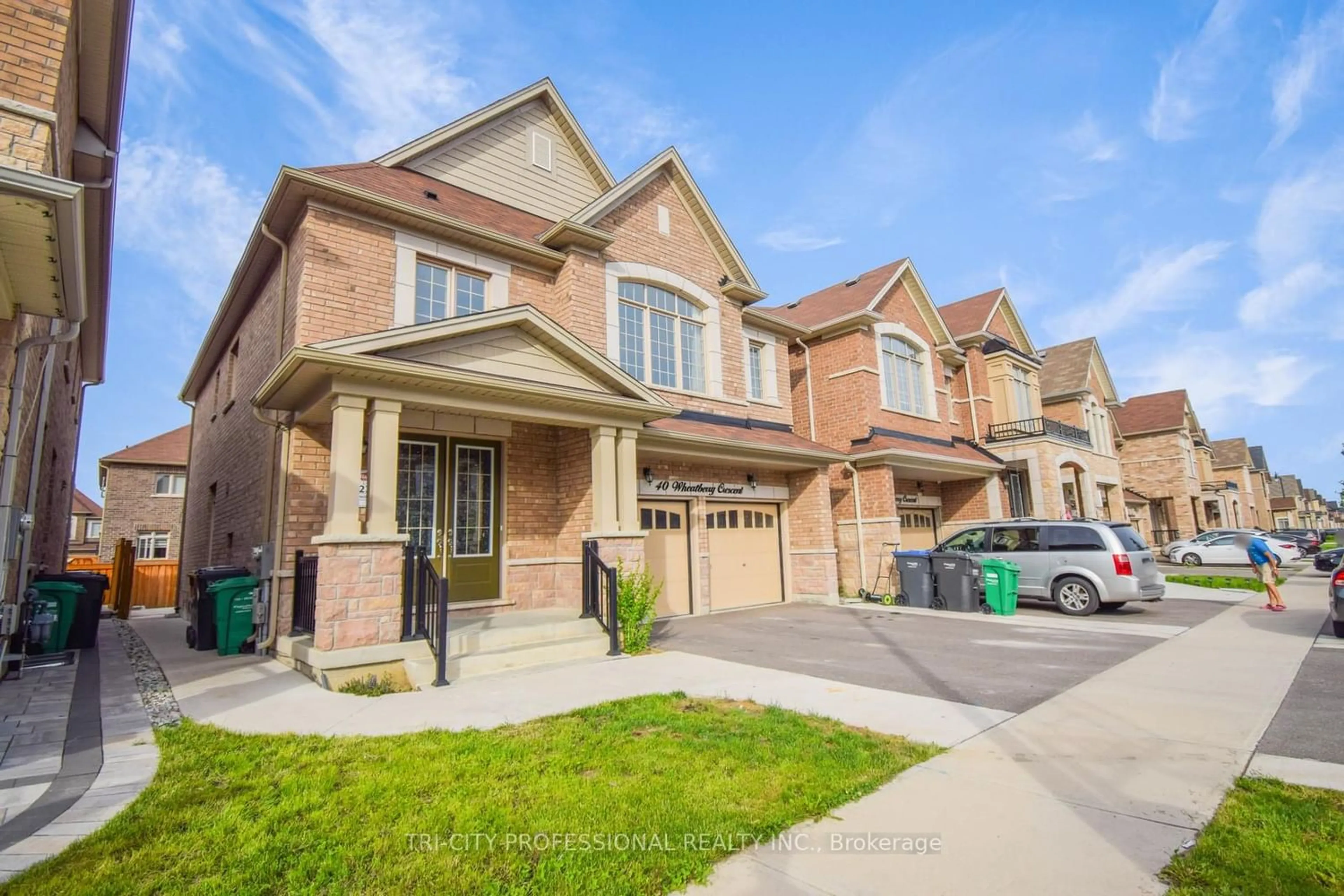 A pic from exterior of the house or condo for 40 Wheatberry Cres, Brampton Ontario L6R 4A1