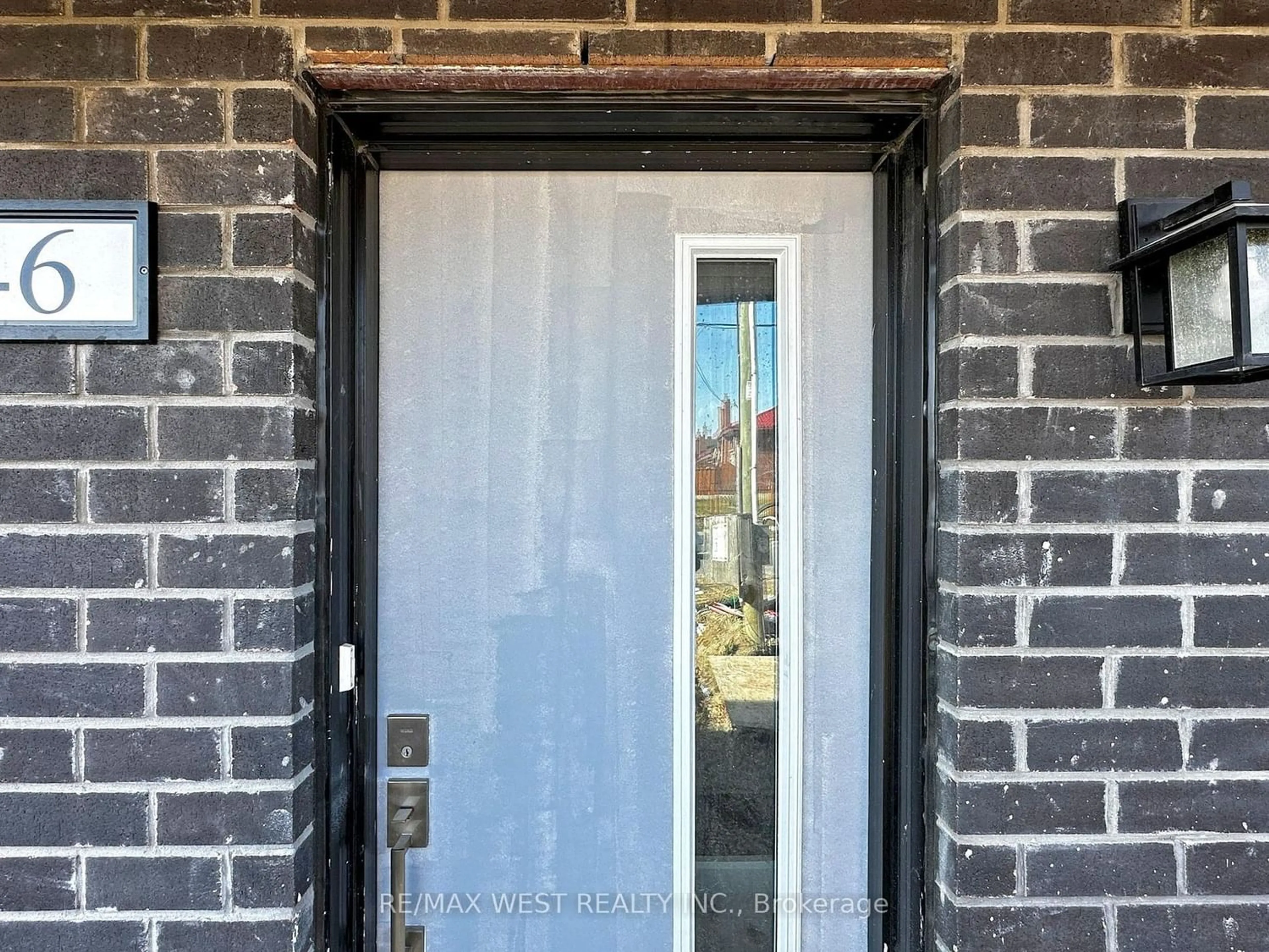 Home with brick exterior material for 46 Monclova (Lot 1) Rd, Toronto Ontario M3M 0A6
