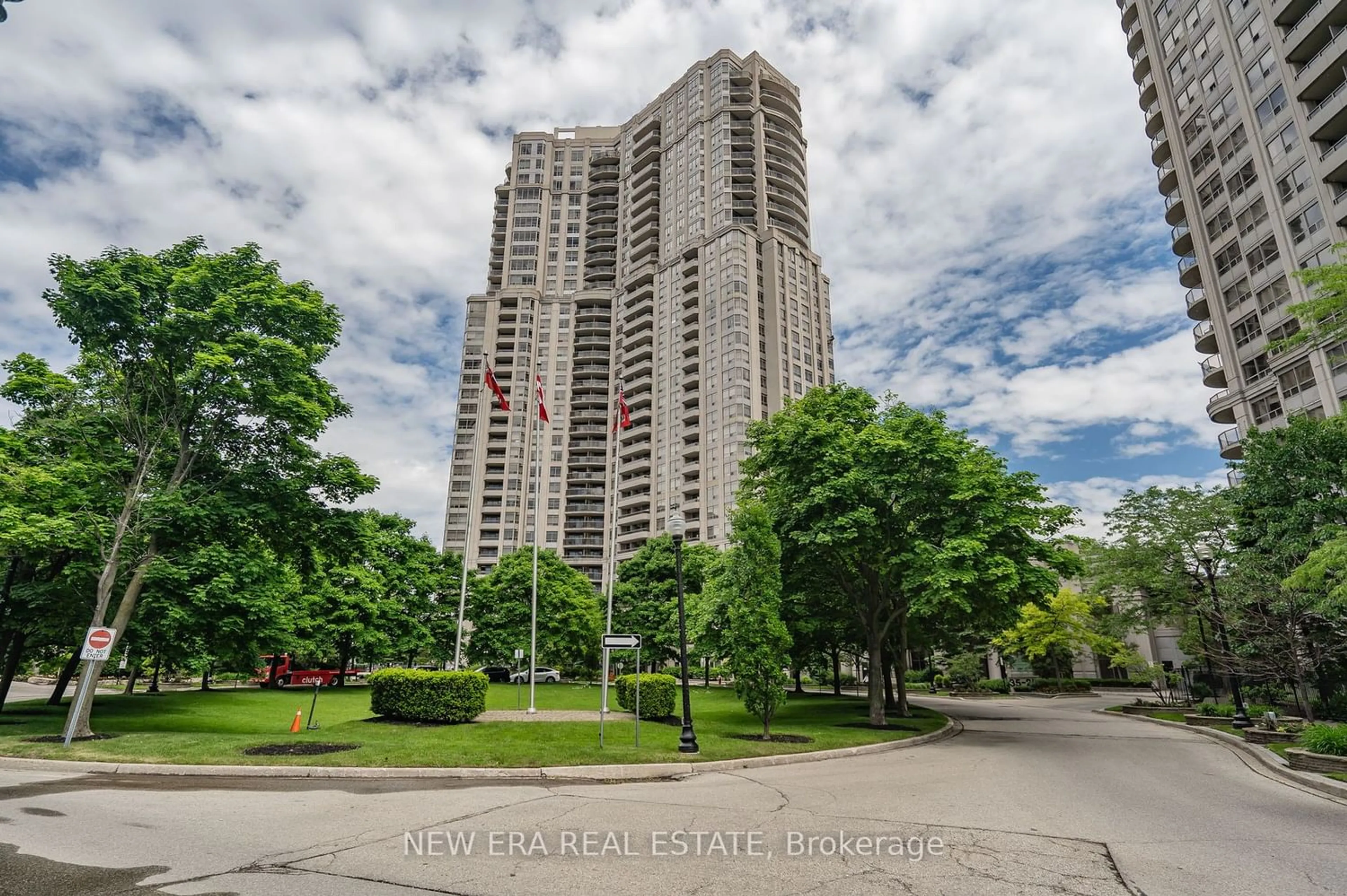 A pic from exterior of the house or condo for 35 Kingsbridge Garden Circ #2112, Mississauga Ontario L5R 3Z5