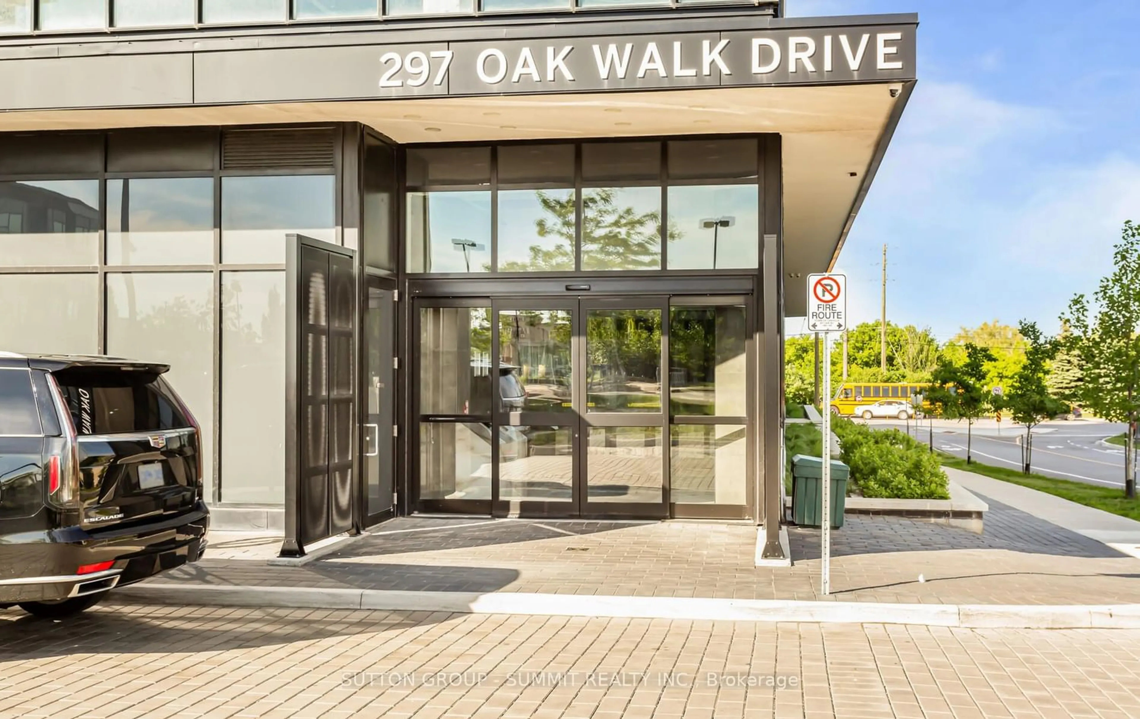 Outside view for 297 Oak Walk Dr #1009, Oakville Ontario L6H 3R6