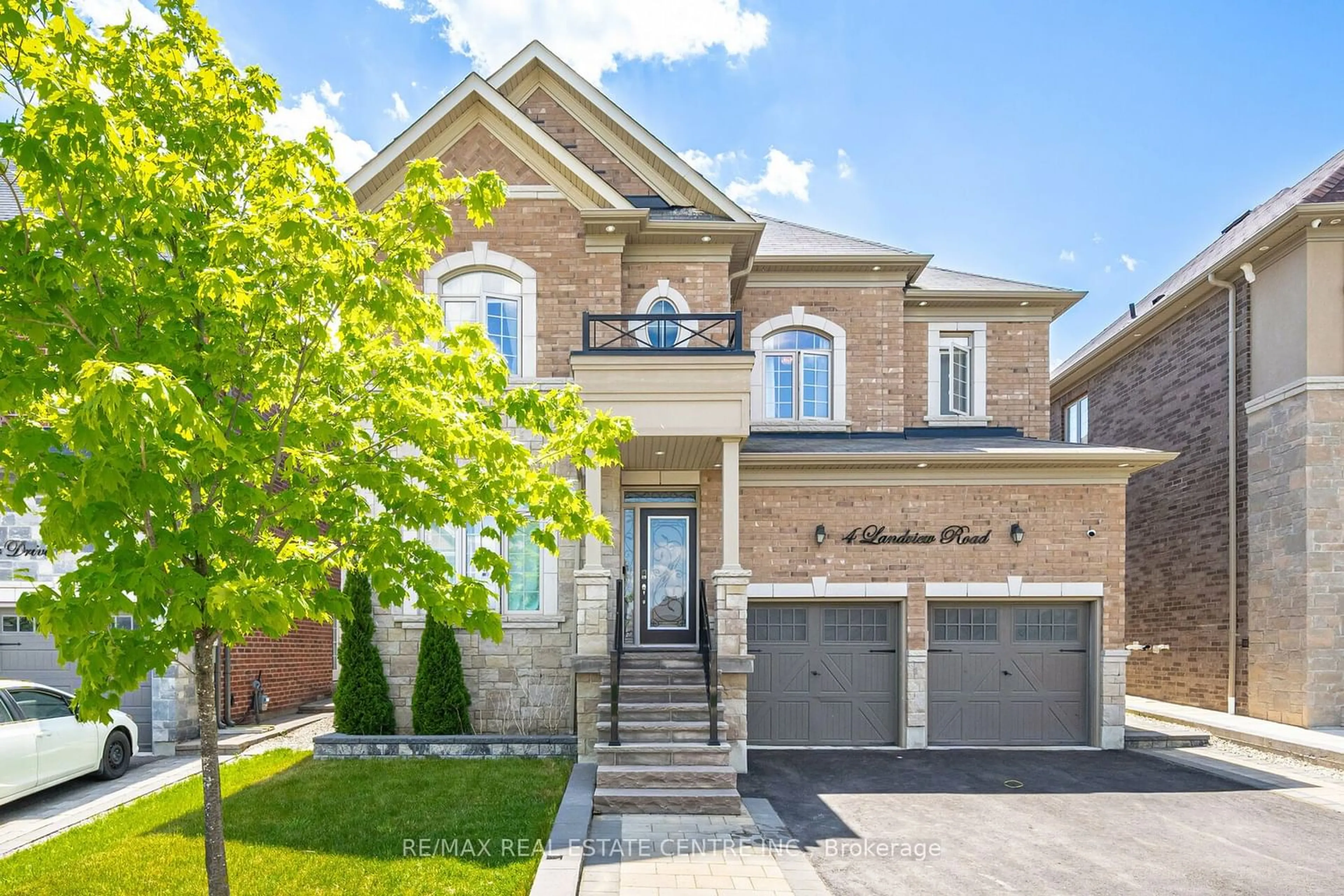 Home with brick exterior material for 4 Landview Rd, Brampton Ontario L6P 4G4