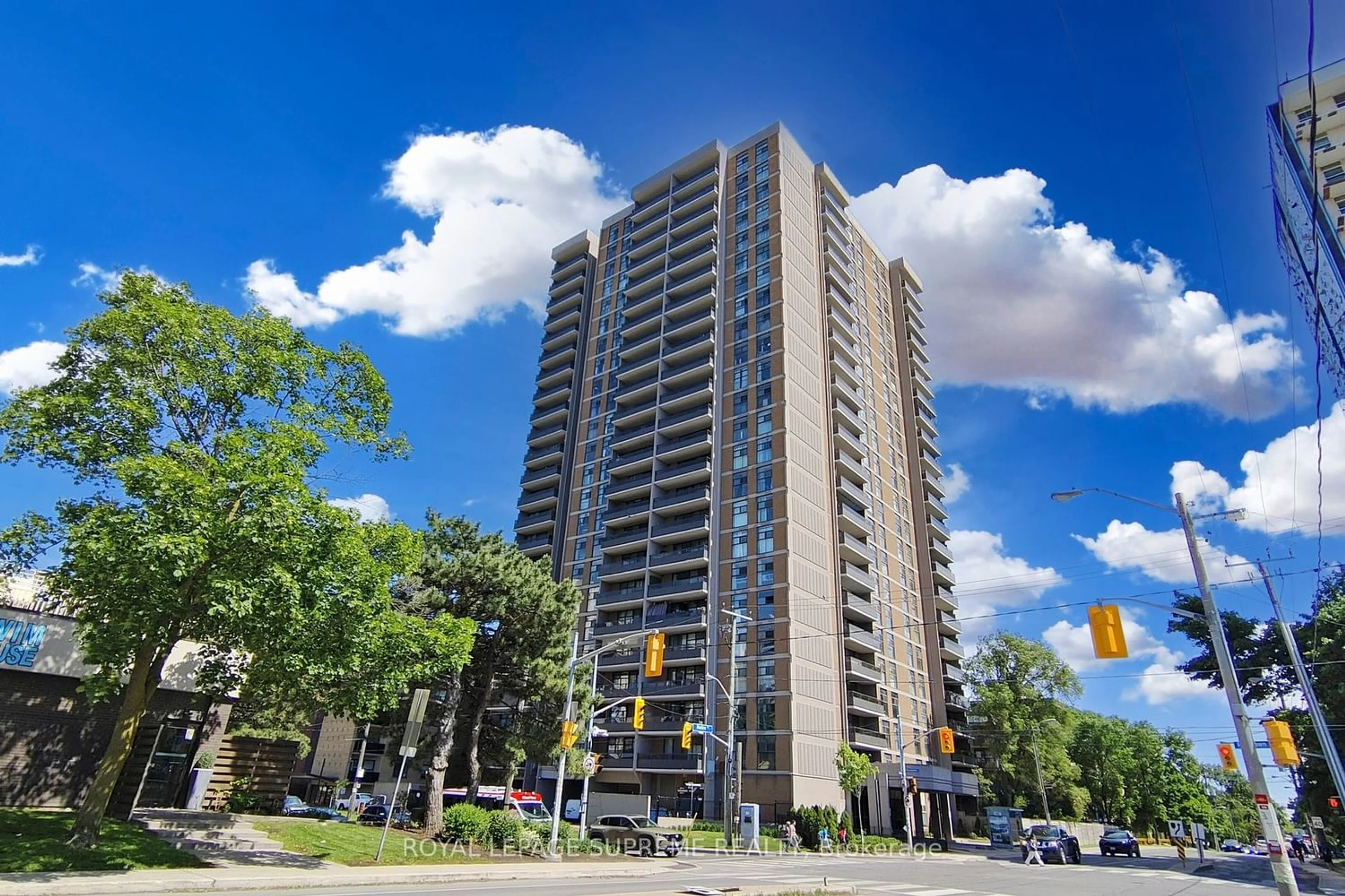 A pic from exterior of the house or condo for 135 Marlee Ave #401, Toronto Ontario M6B 4C6