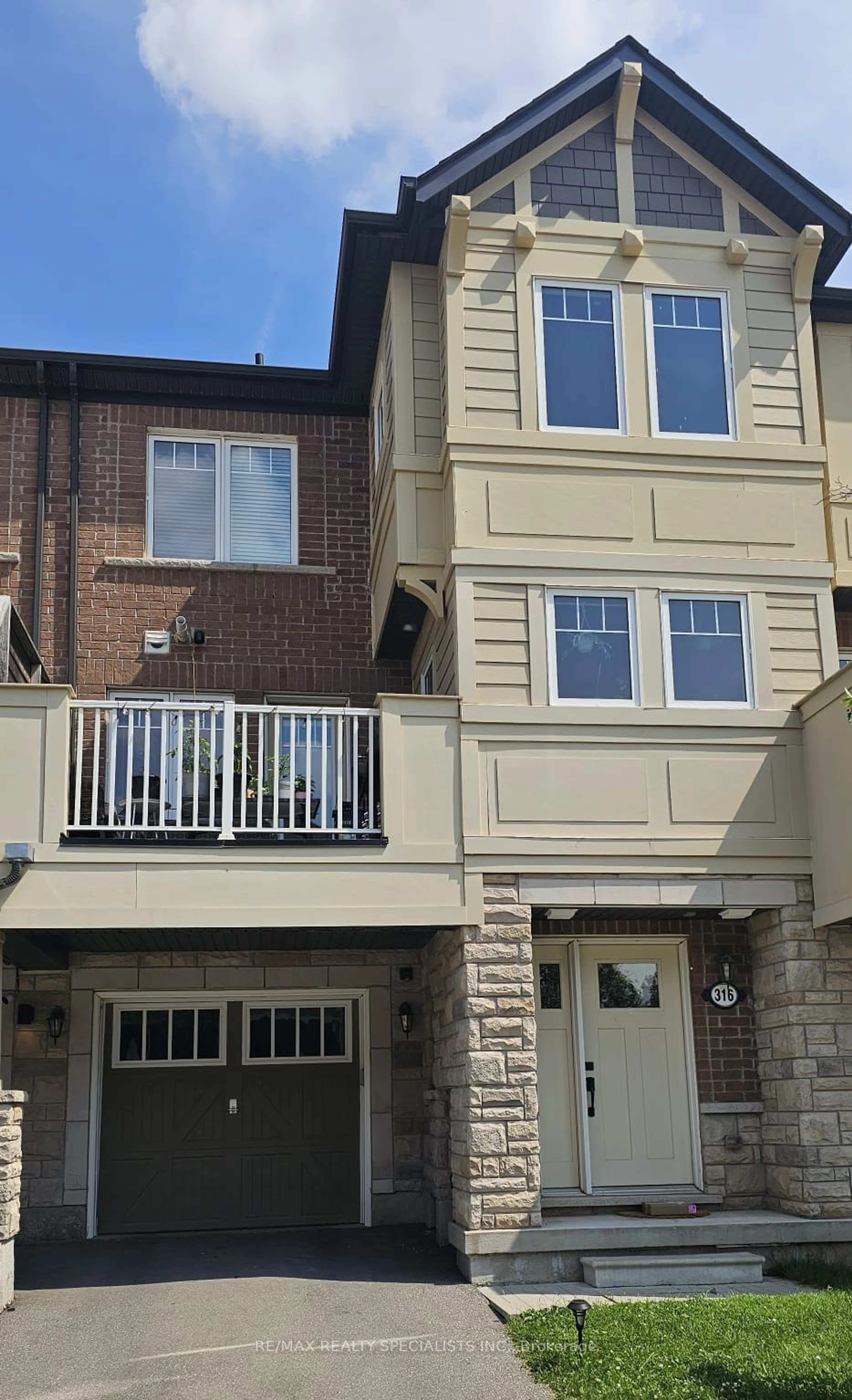 A pic from exterior of the house or condo for 316 Jemima Dr, Oakville Ontario L6M 0V6