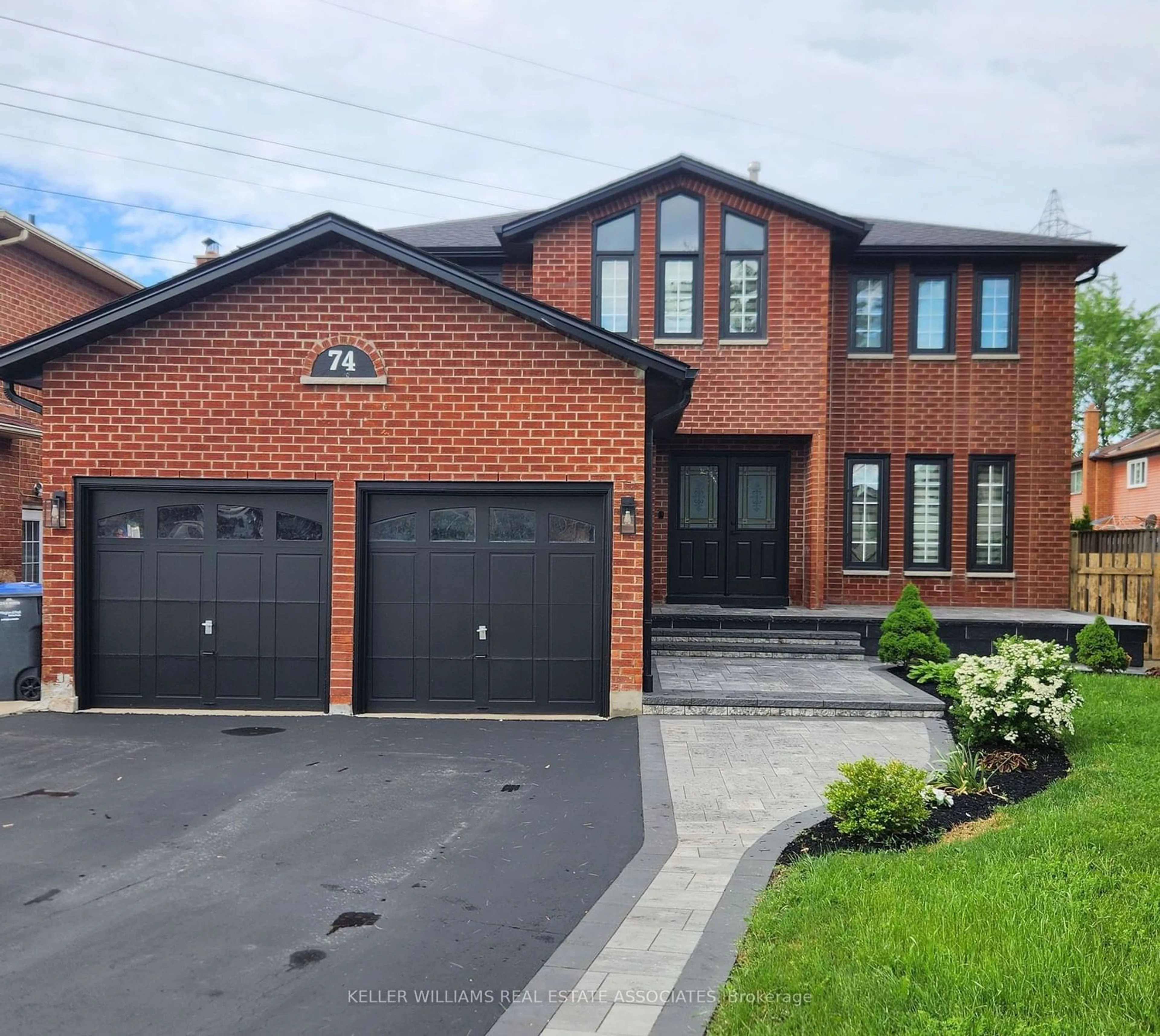 Home with brick exterior material for 74 O'hara Pl, Brampton Ontario L6Y 3R7