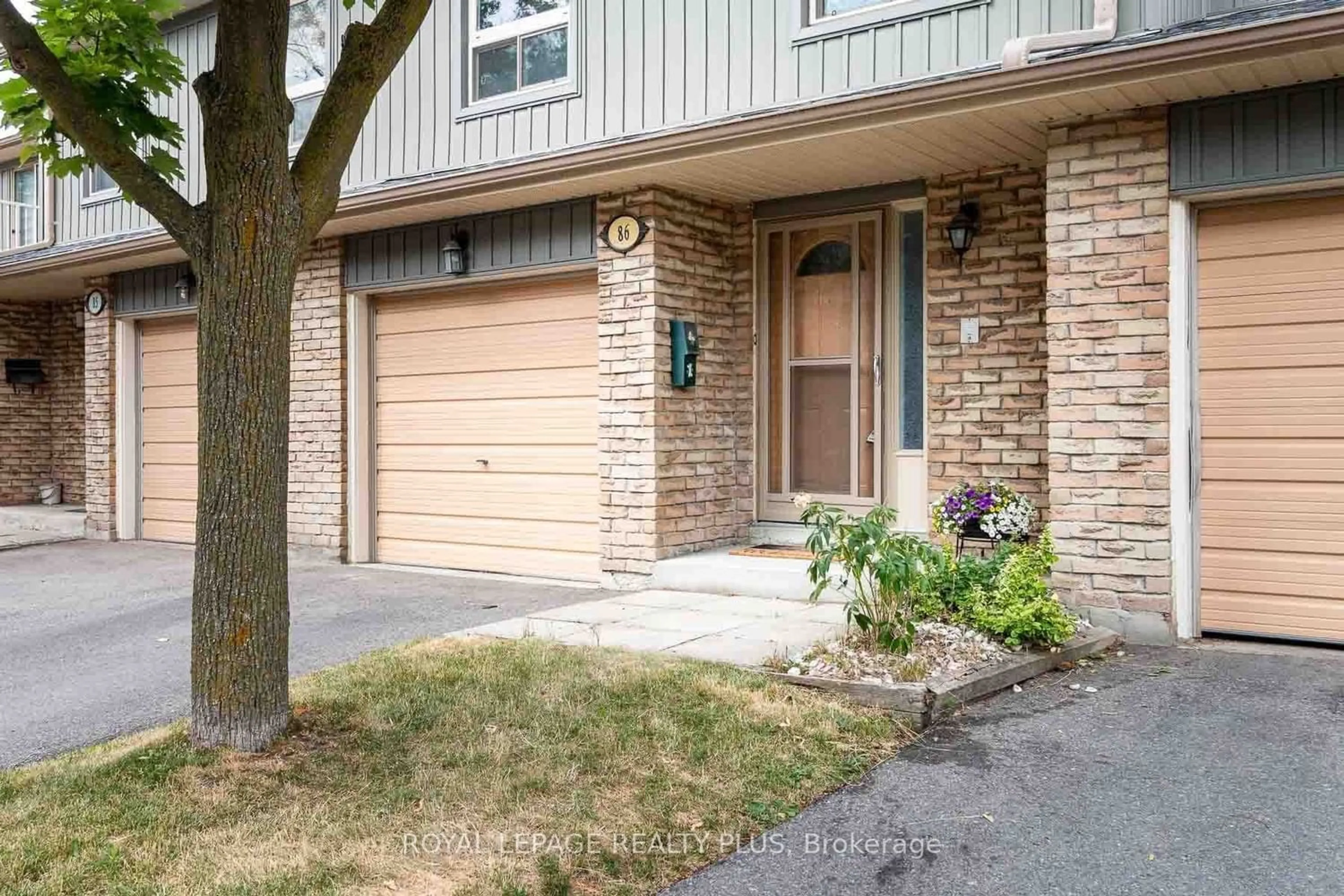 A pic from exterior of the house or condo for 60 Hanson Rd #86, Mississauga Ontario L5B 2P6