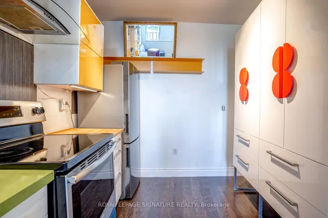 Additional property image - 2874 Keele St Unit 304
