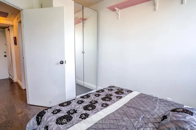 Additional property image - 2874 Keele St Unit 304