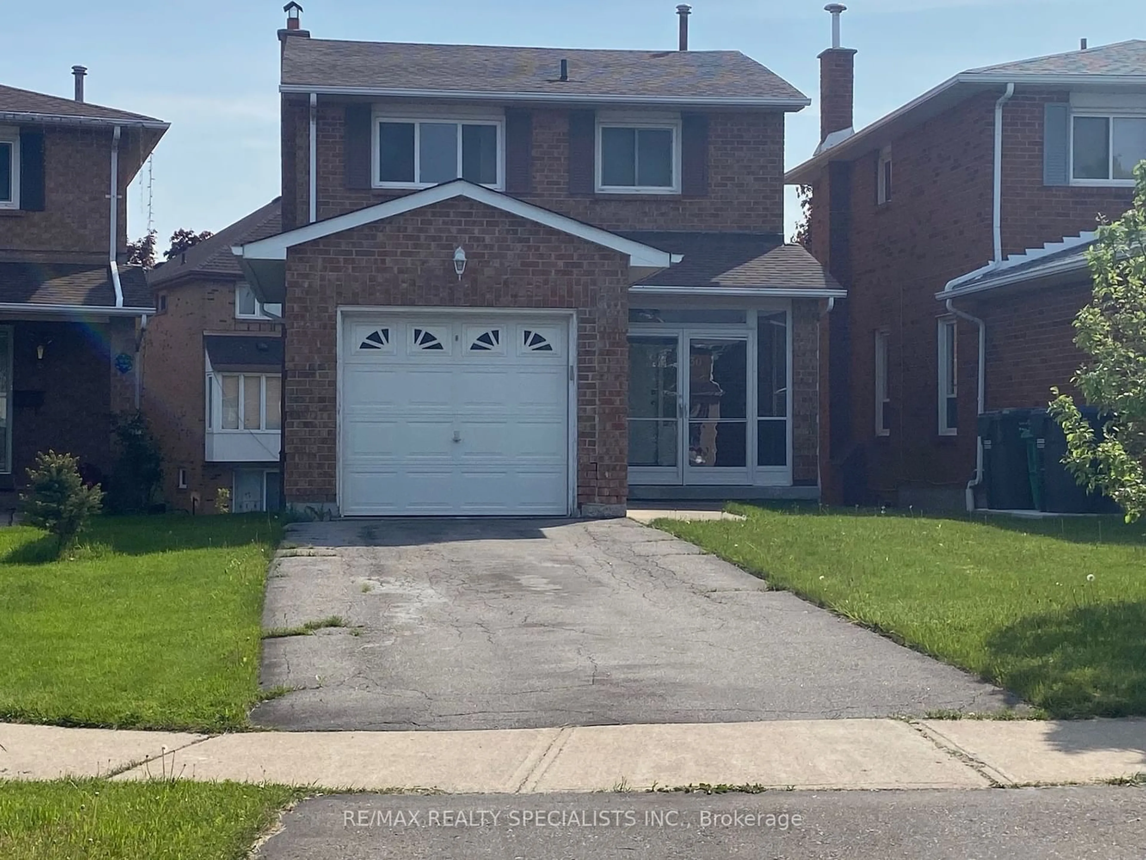 Frontside or backside of a home for 30 Peaceful Pl, Brampton Ontario L6S 4E6
