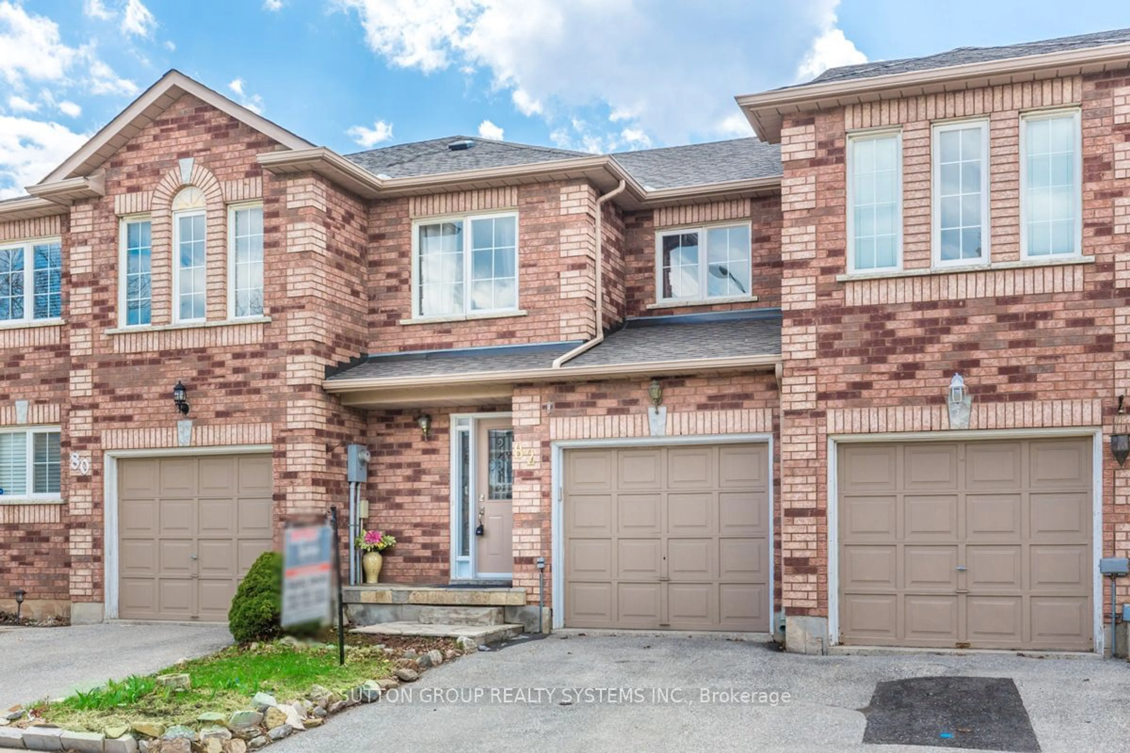 Home with brick exterior material for 100 Brickyard Way #82, Brampton Ontario L6V 4N1