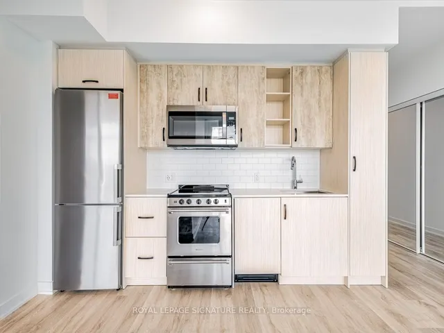 Additional property image - 251 Manitoba St Unit 824