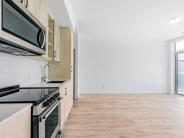 Additional property image - 251 Manitoba St Unit 824