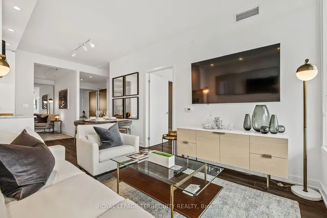 Additional property image - 1928 Lake Shore Blvd Unit 3815w