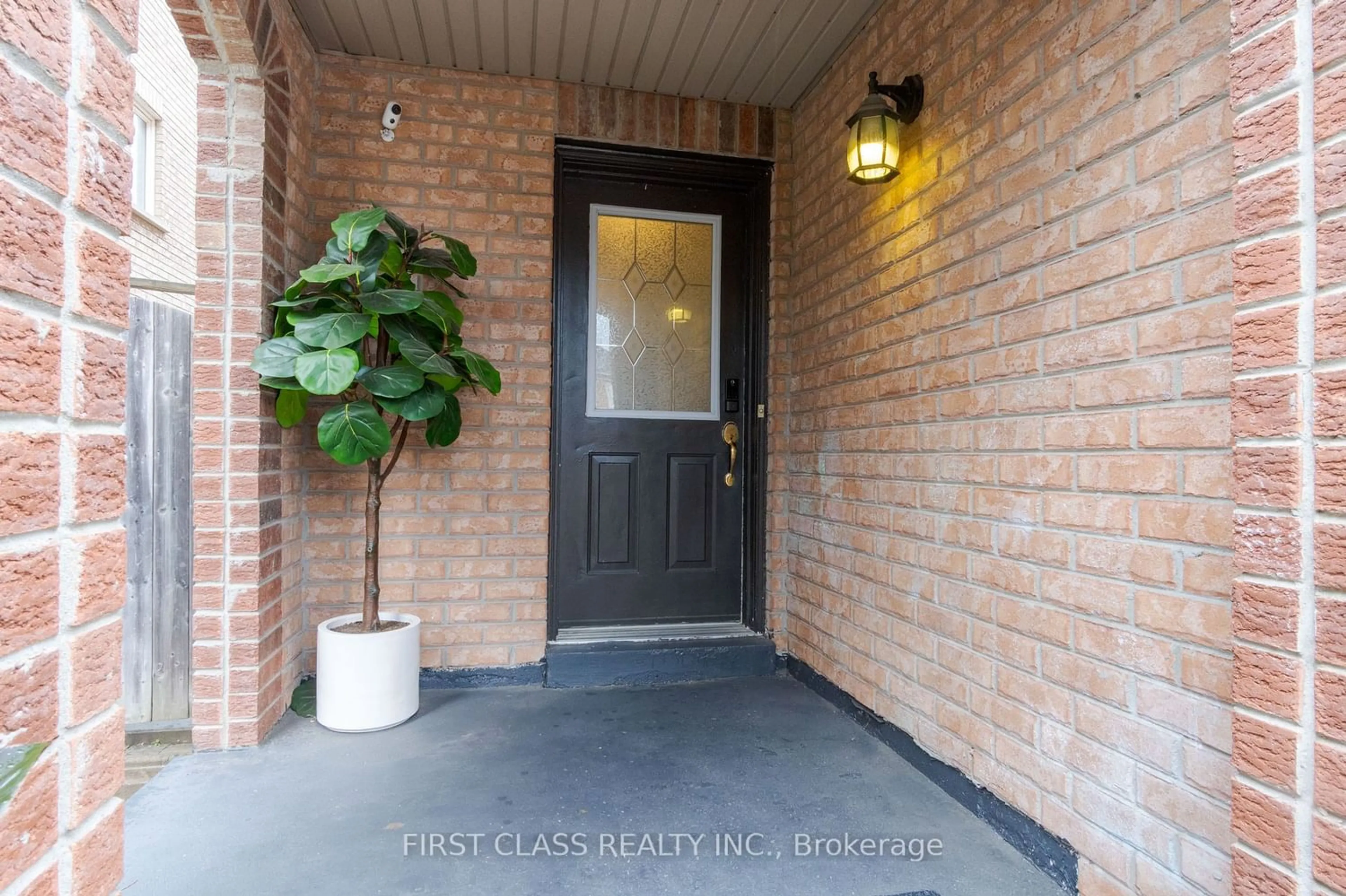Indoor entryway for 48 Touchstone Dr, Toronto Ontario M6M 5K9