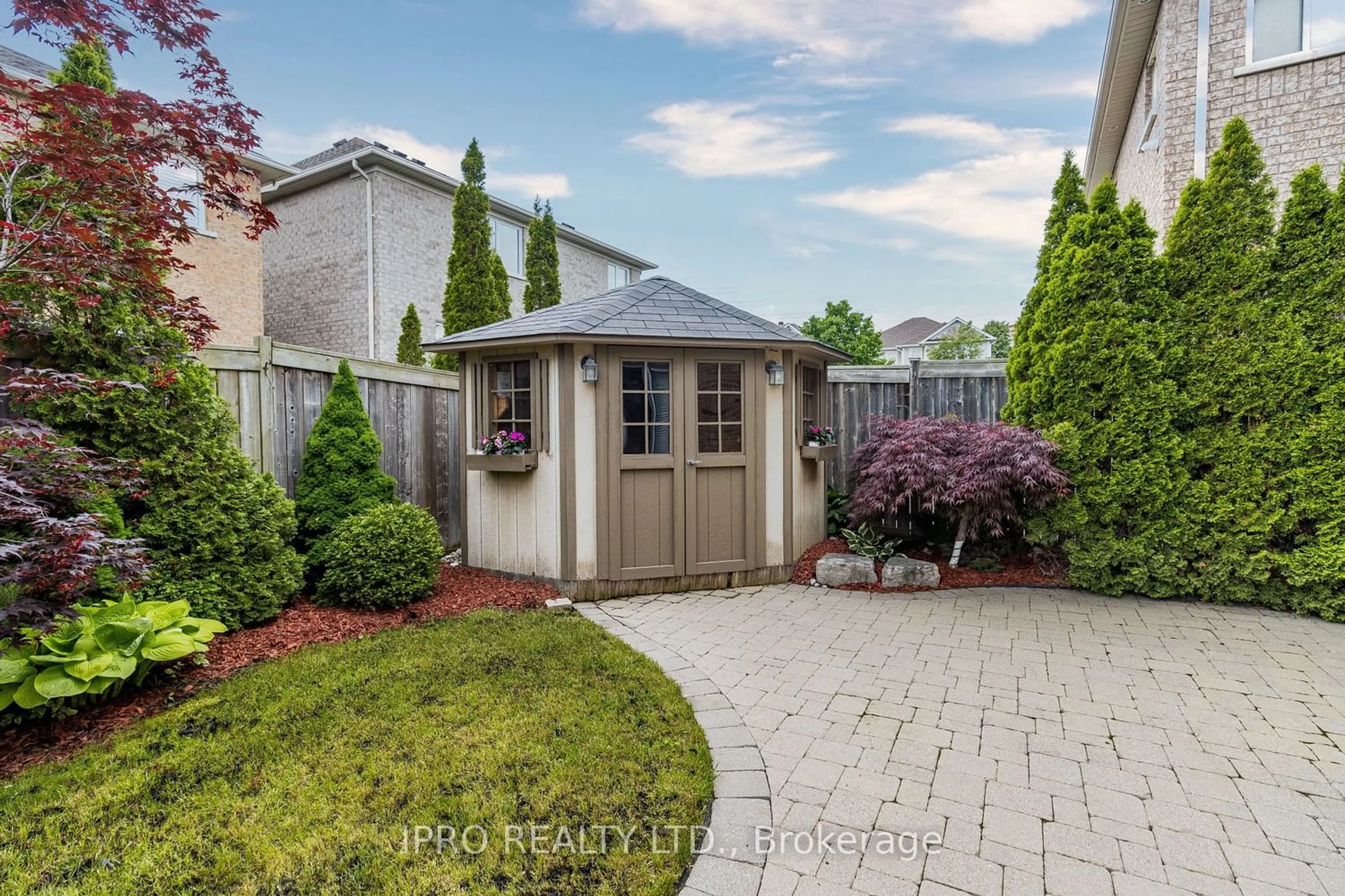 Patio for 82 Brentcliff Dr, Brampton Ontario L7A 3E8