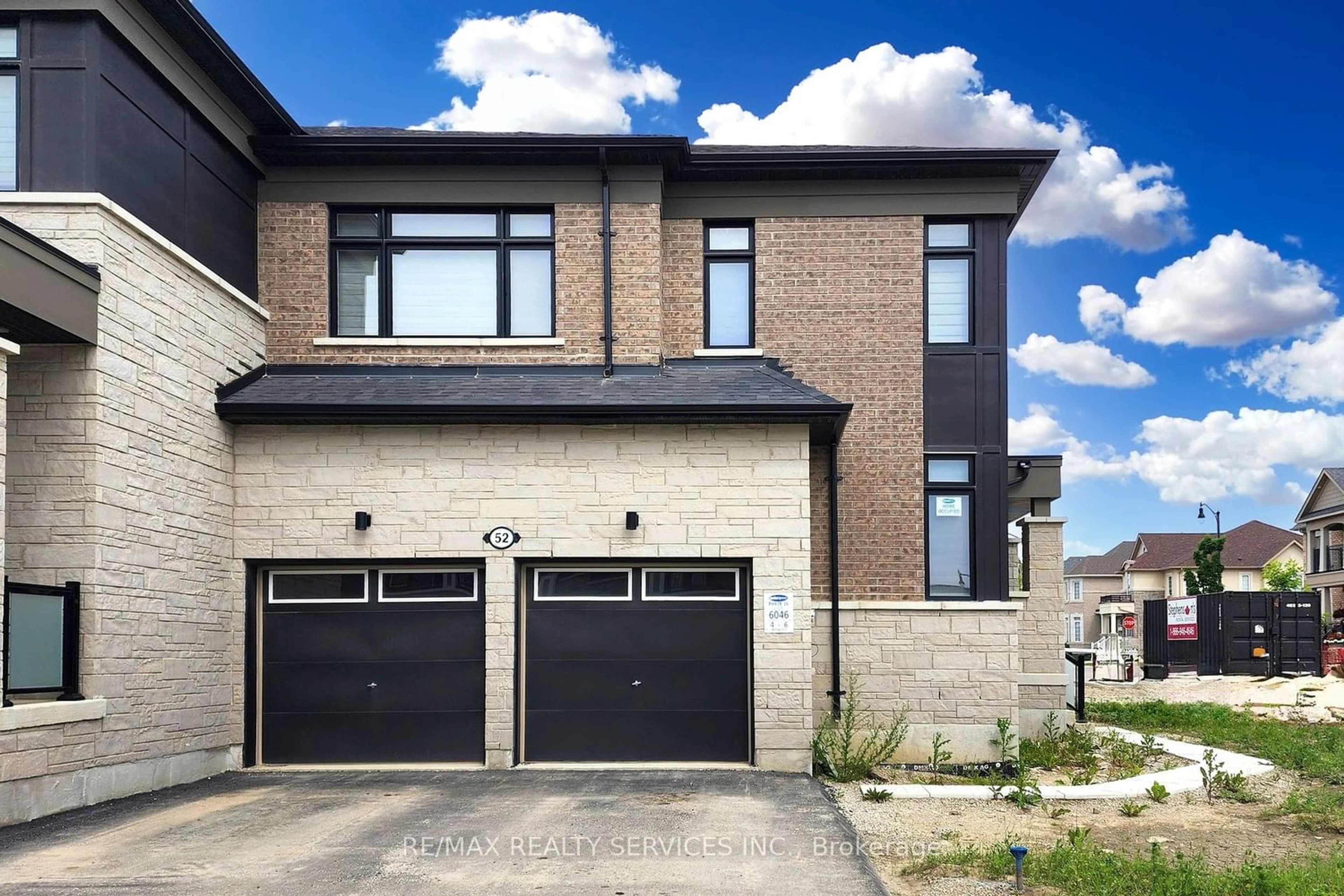 Home with brick exterior material for 52 Keppel Circ, Brampton Ontario L7A 0B6