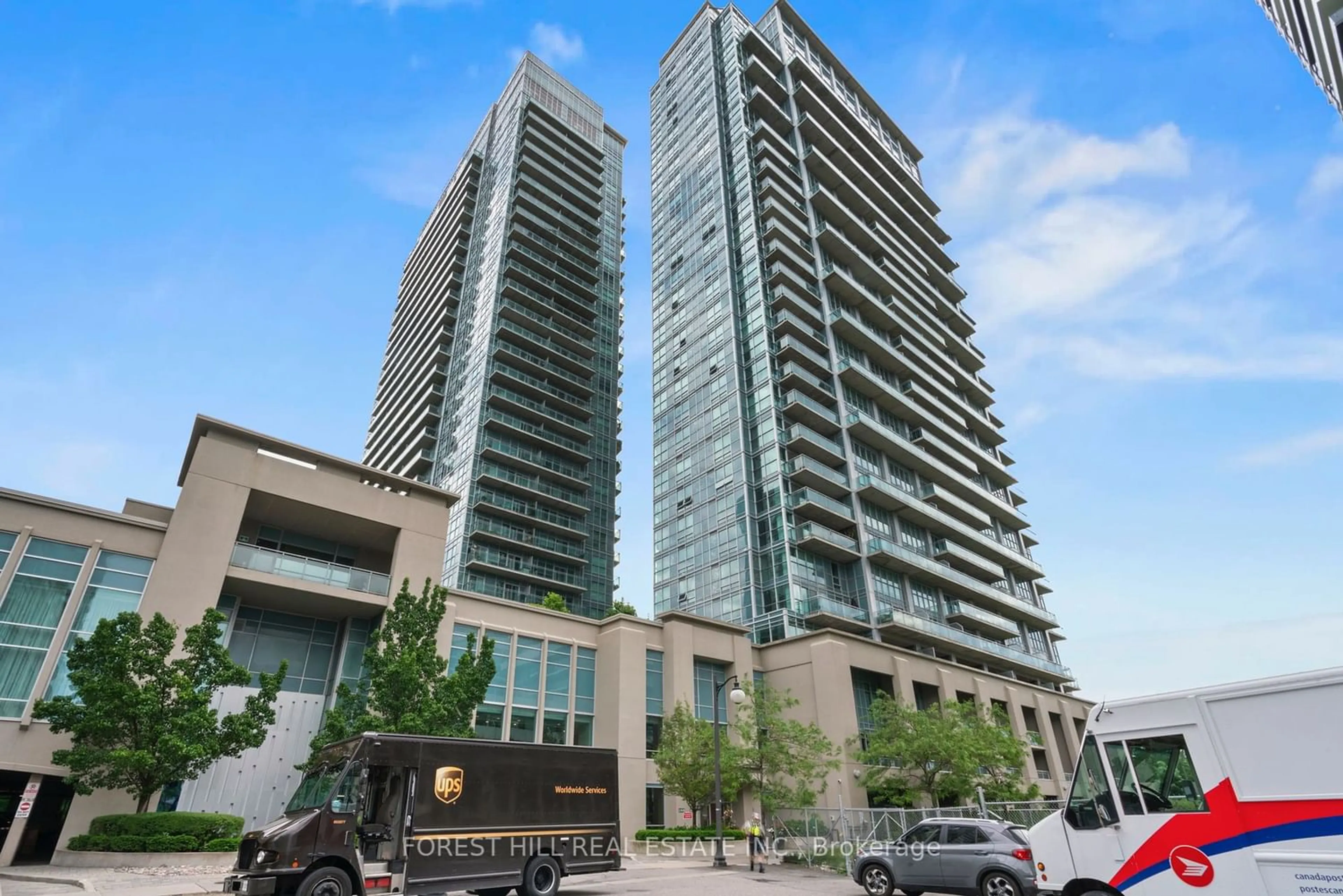 A pic from exterior of the house or condo for 165 Legion Rd #922, Toronto Ontario M8Y 0B3