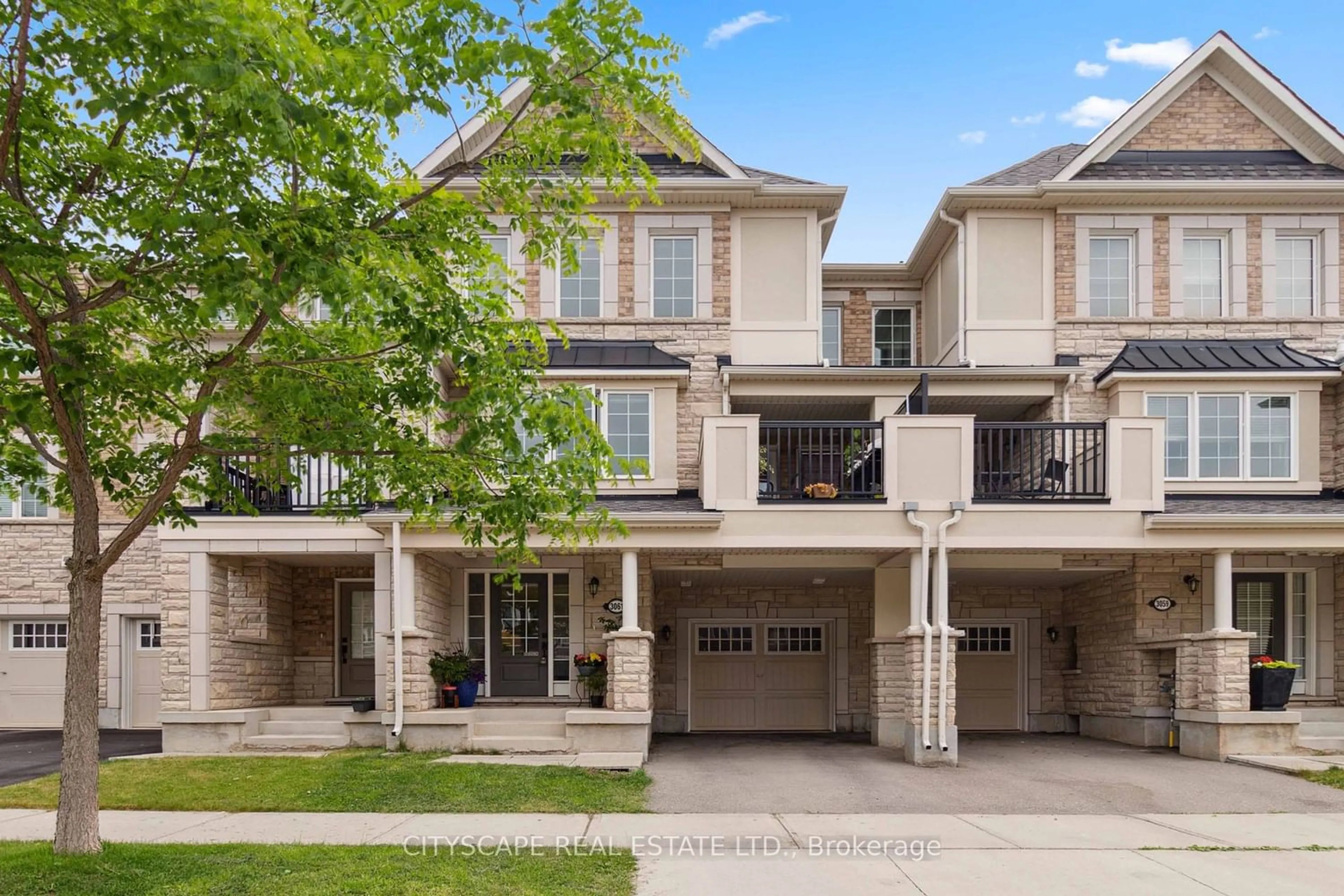 A pic from exterior of the house or condo for 3061 Mistletoe Gdns, Oakville Ontario L6M 4M2