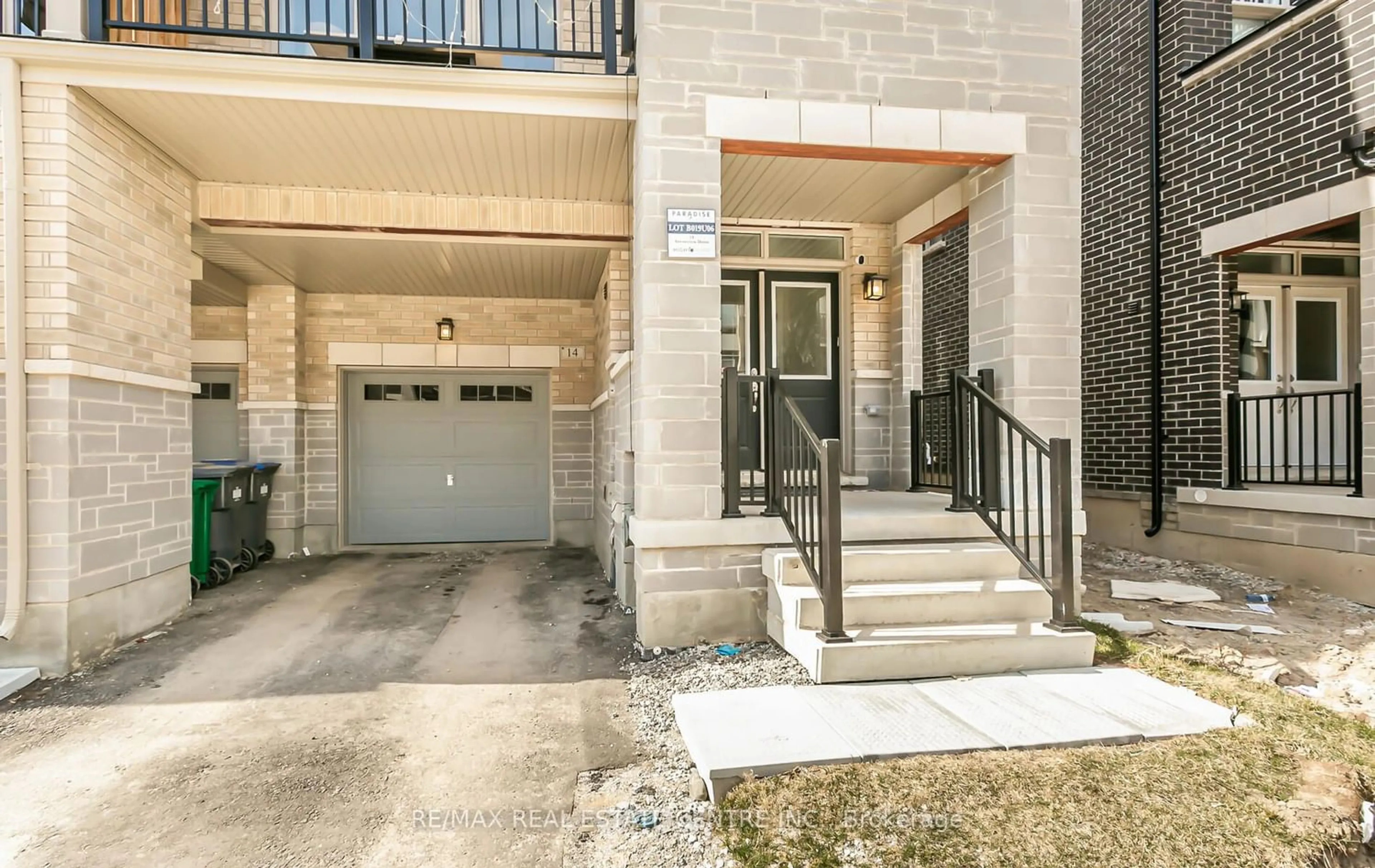 A pic from exterior of the house or condo for 14 Arrowview Dr, Brampton Ontario L7A 5H7