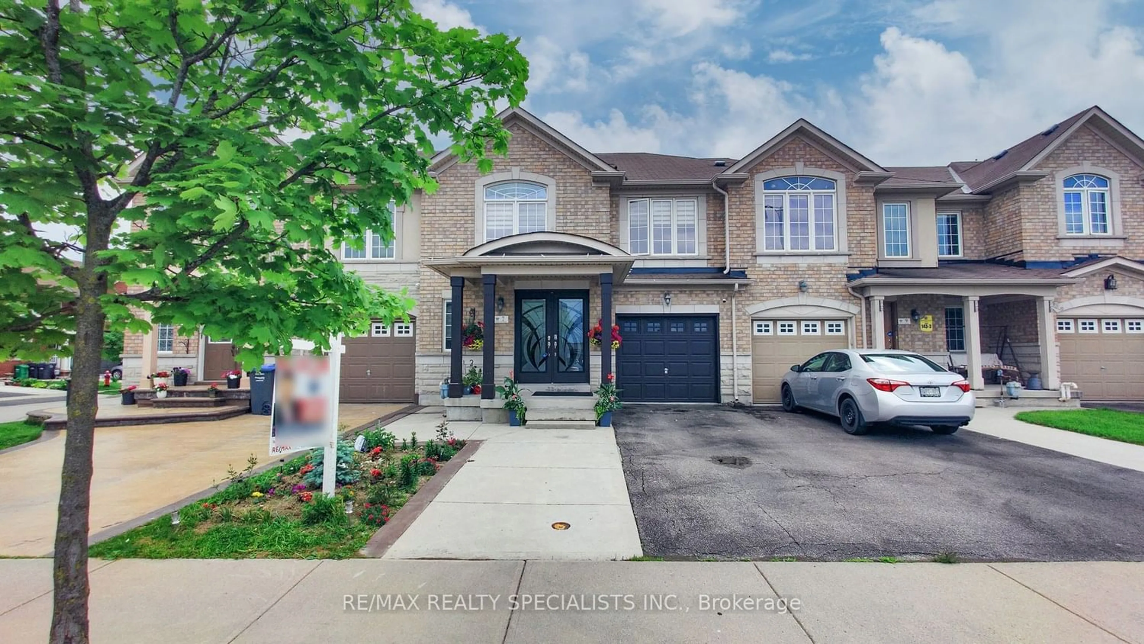 A pic from exterior of the house or condo for 7 Fairwood Circ, Brampton Ontario L6R 0X6