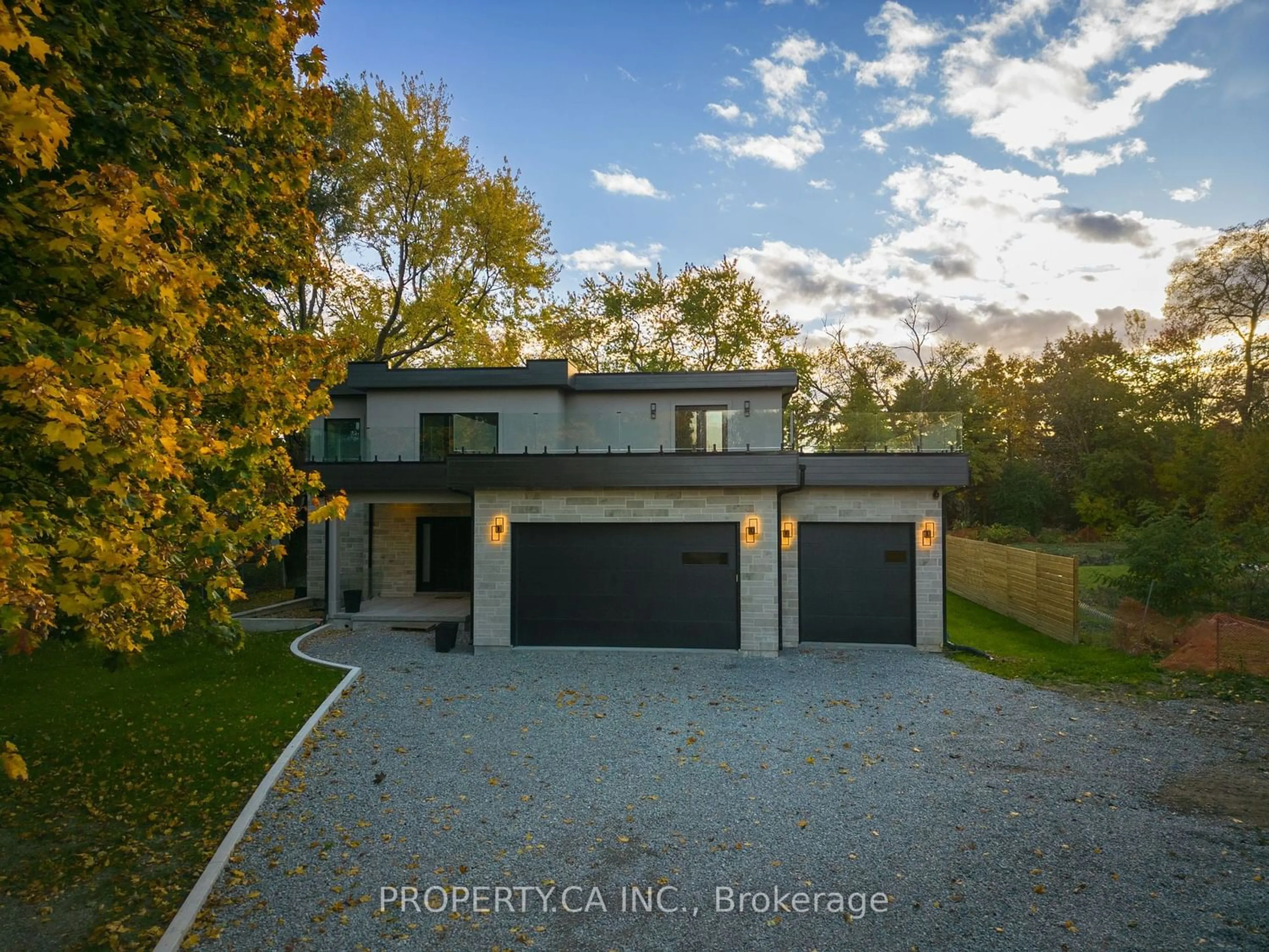 Frontside or backside of a home for 1260 Kane Rd, Mississauga Ontario L5H 2M3
