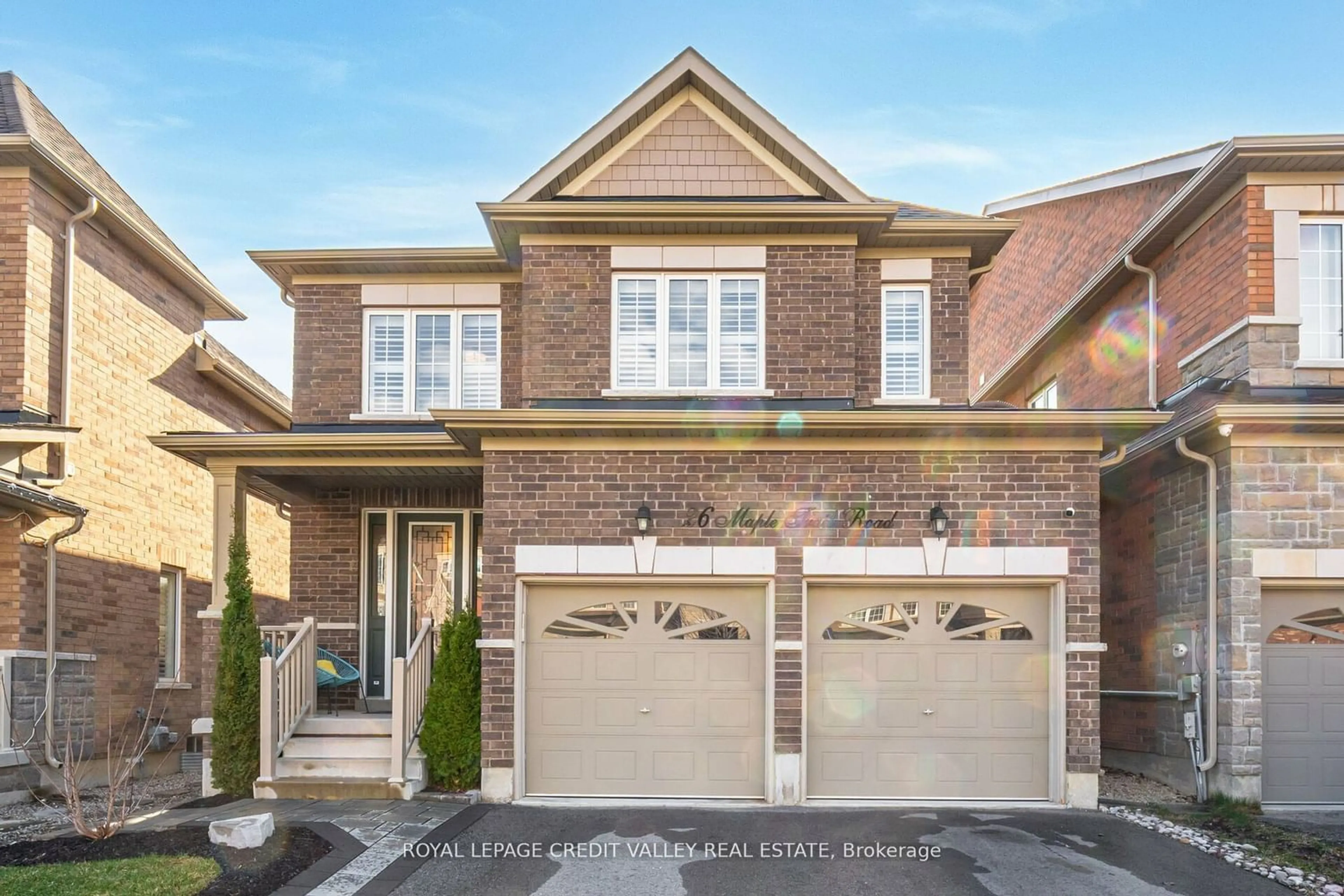 Home with brick exterior material for 26 Maple Tr, Caledon Ontario L7C 2C7