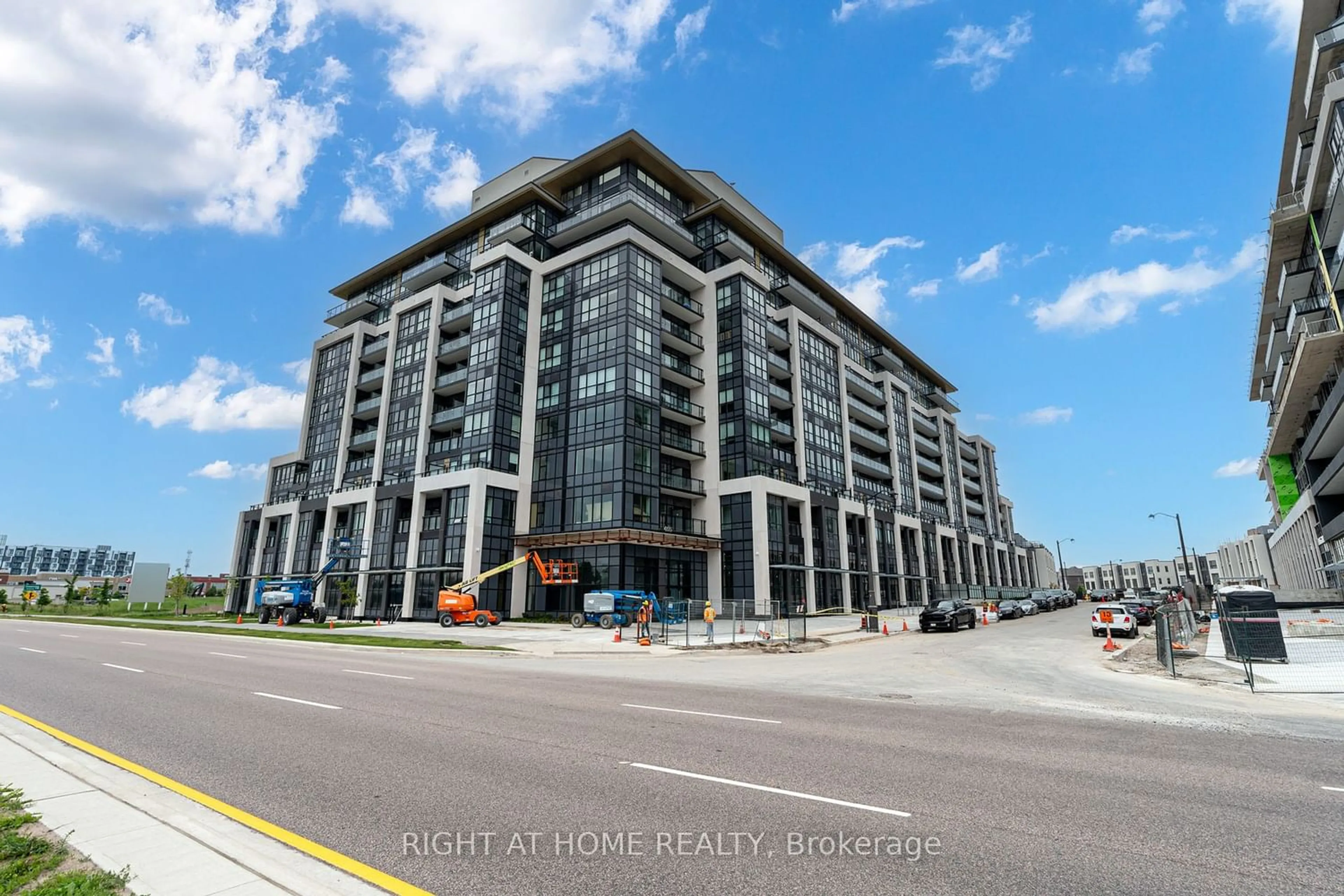 A pic from exterior of the house or condo for 405 Dundas St #215, Oakville Ontario L6M 5P9