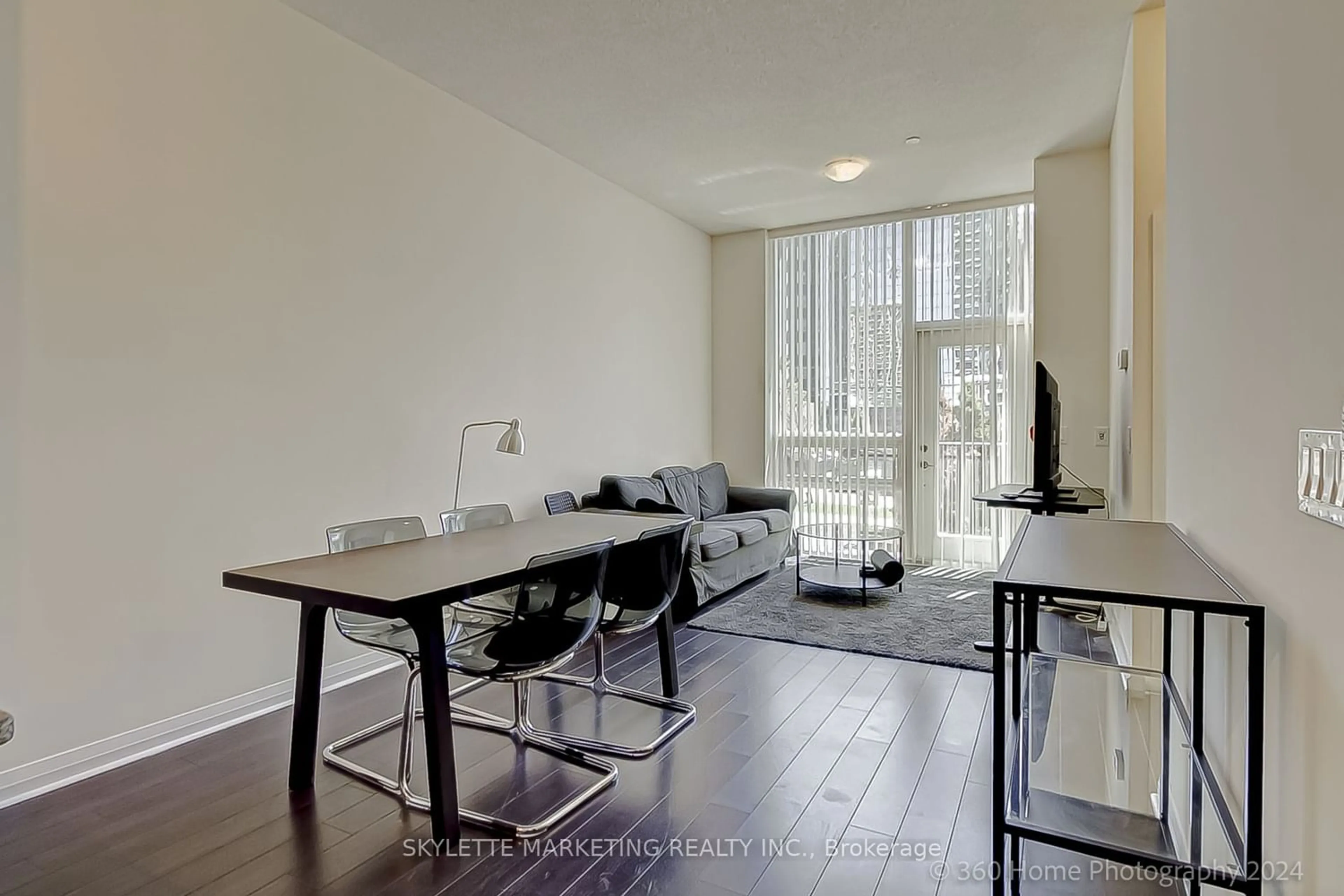 A pic of a room for 55 Eglinton Ave #111, Mississauga Ontario L5R 0E4