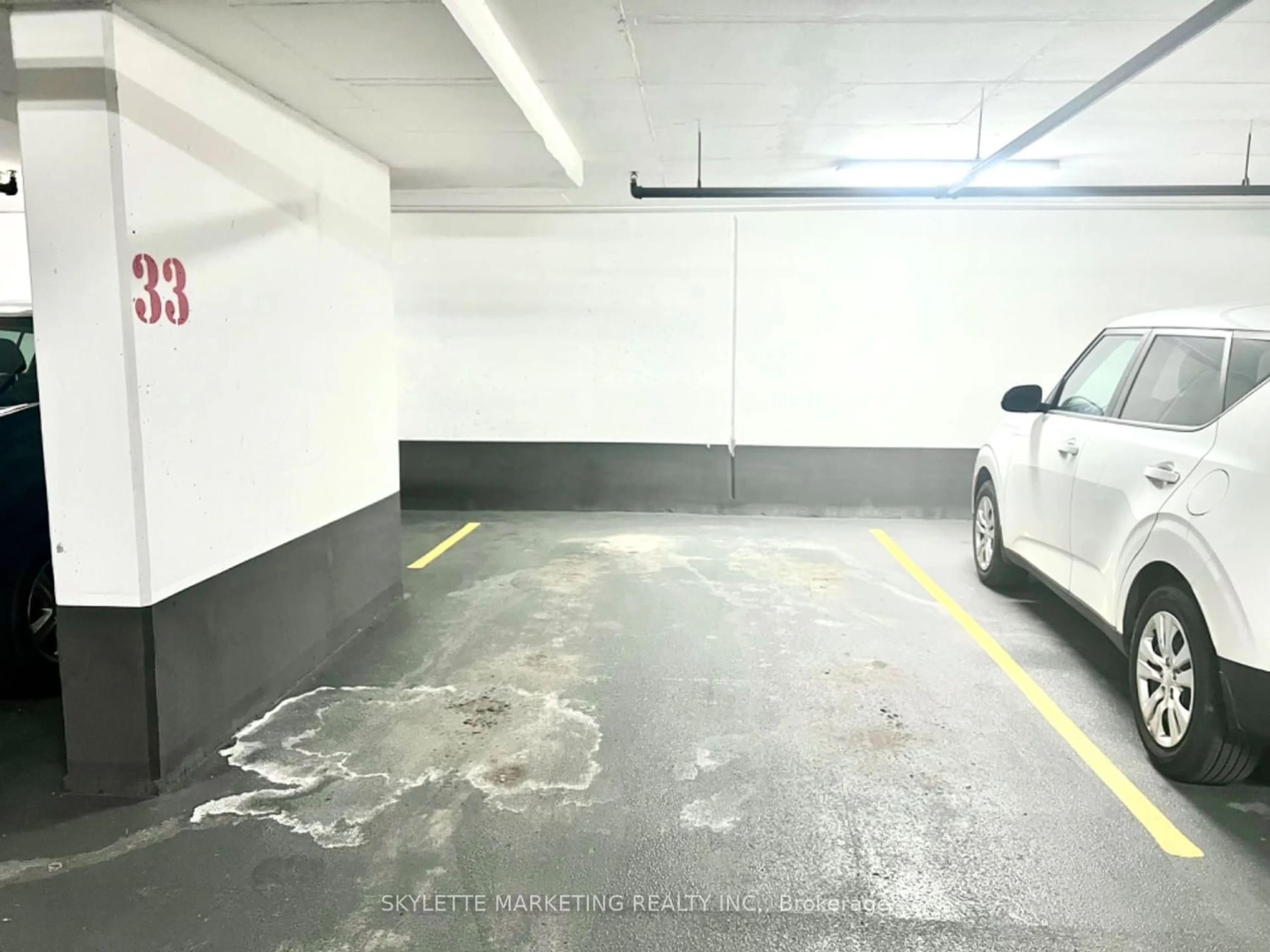 Parking for 55 Eglinton Ave #111, Mississauga Ontario L5R 0E4