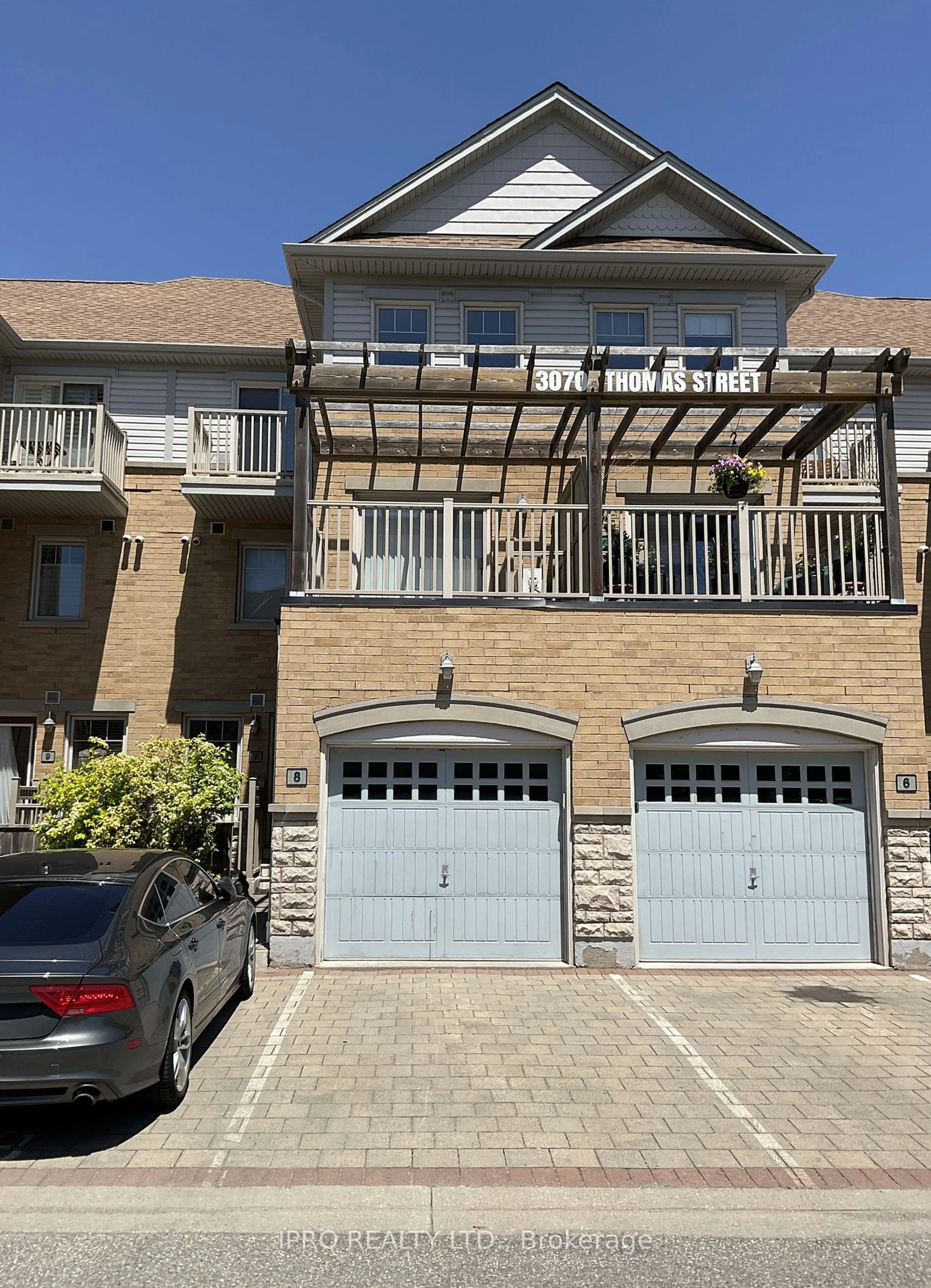 A pic from exterior of the house or condo for 3070 Thomas St #8, Mississauga Ontario L5M 0T2