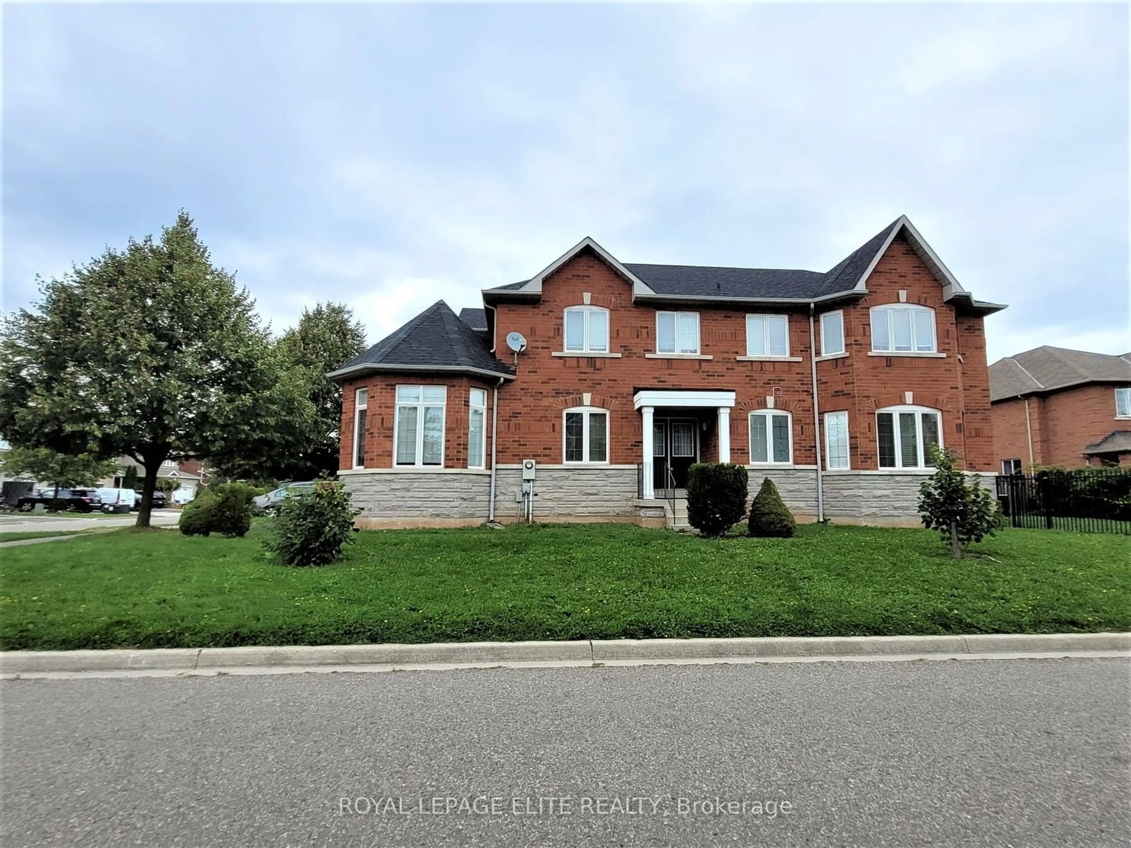 Home with brick exterior material for 1278 Sandpiper Rd, Oakville Ontario L6M 3V7
