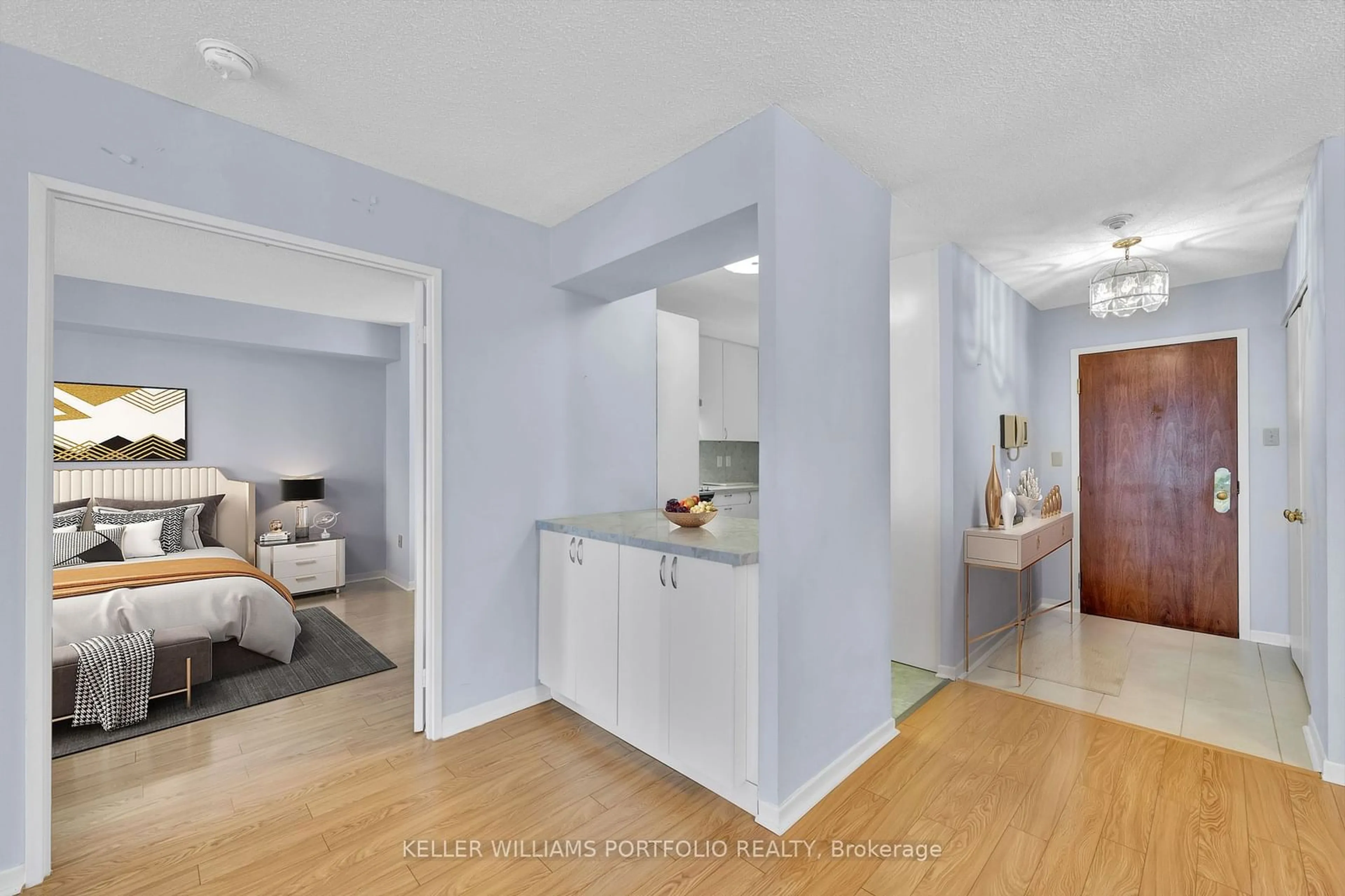 Indoor entryway for 1320 Islington Ave #1204, Toronto Ontario M9A 5C6