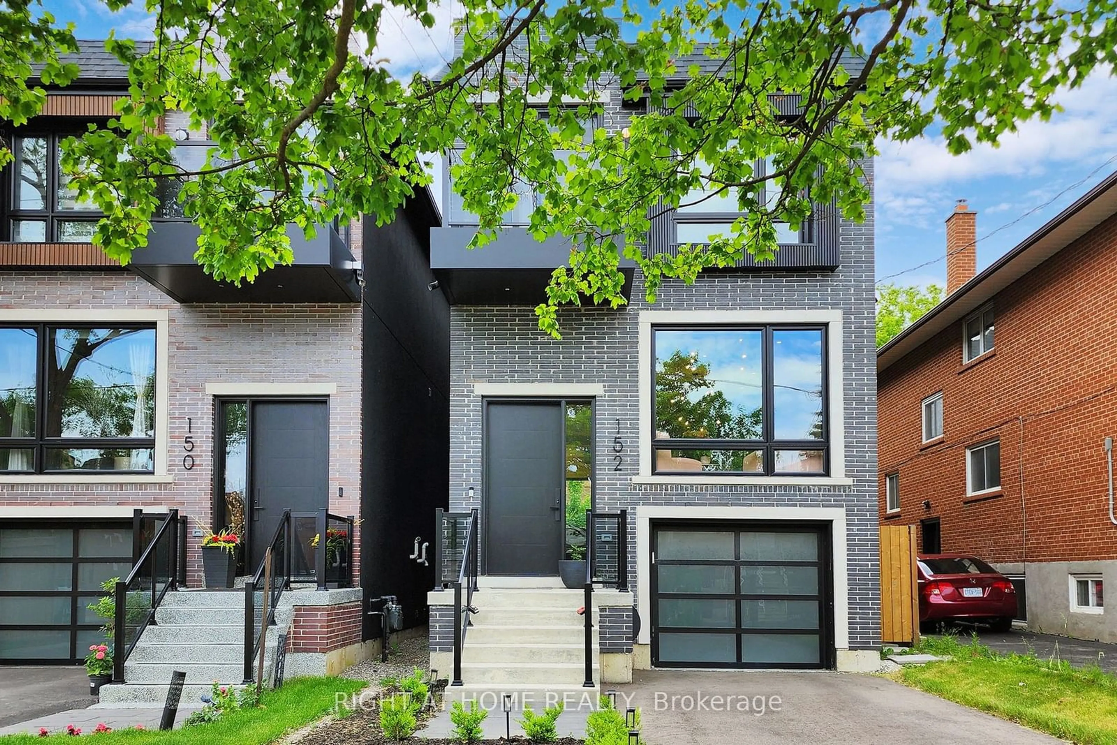 Home with brick exterior material for 152 Sheldon Ave, Toronto Ontario M8W 4L5