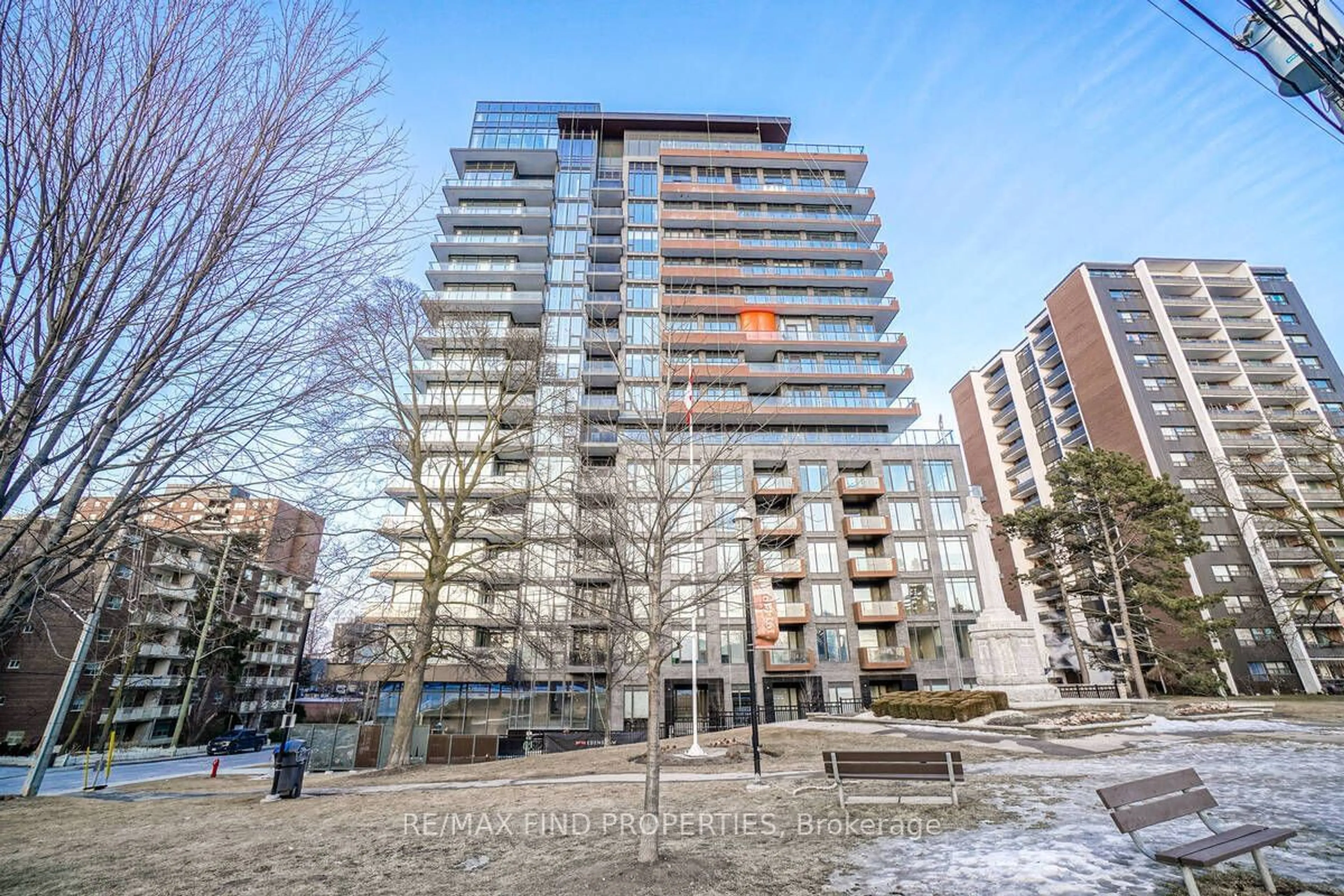 A pic from exterior of the house or condo for 21 Park St #1501, Mississauga Ontario L5G 0C2