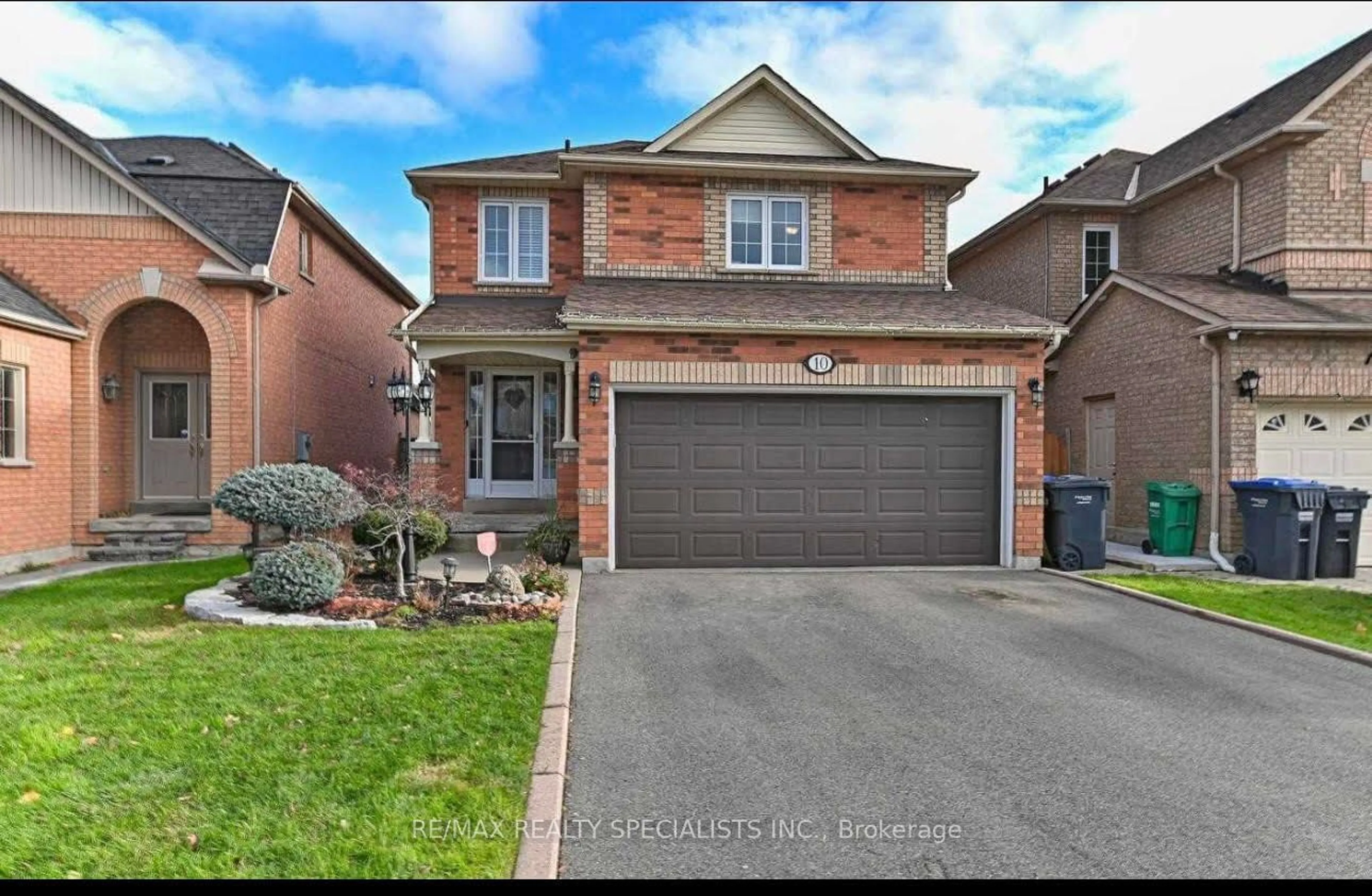 Frontside or backside of a home for 10 Banington Cres, Brampton Ontario L7A 1G4