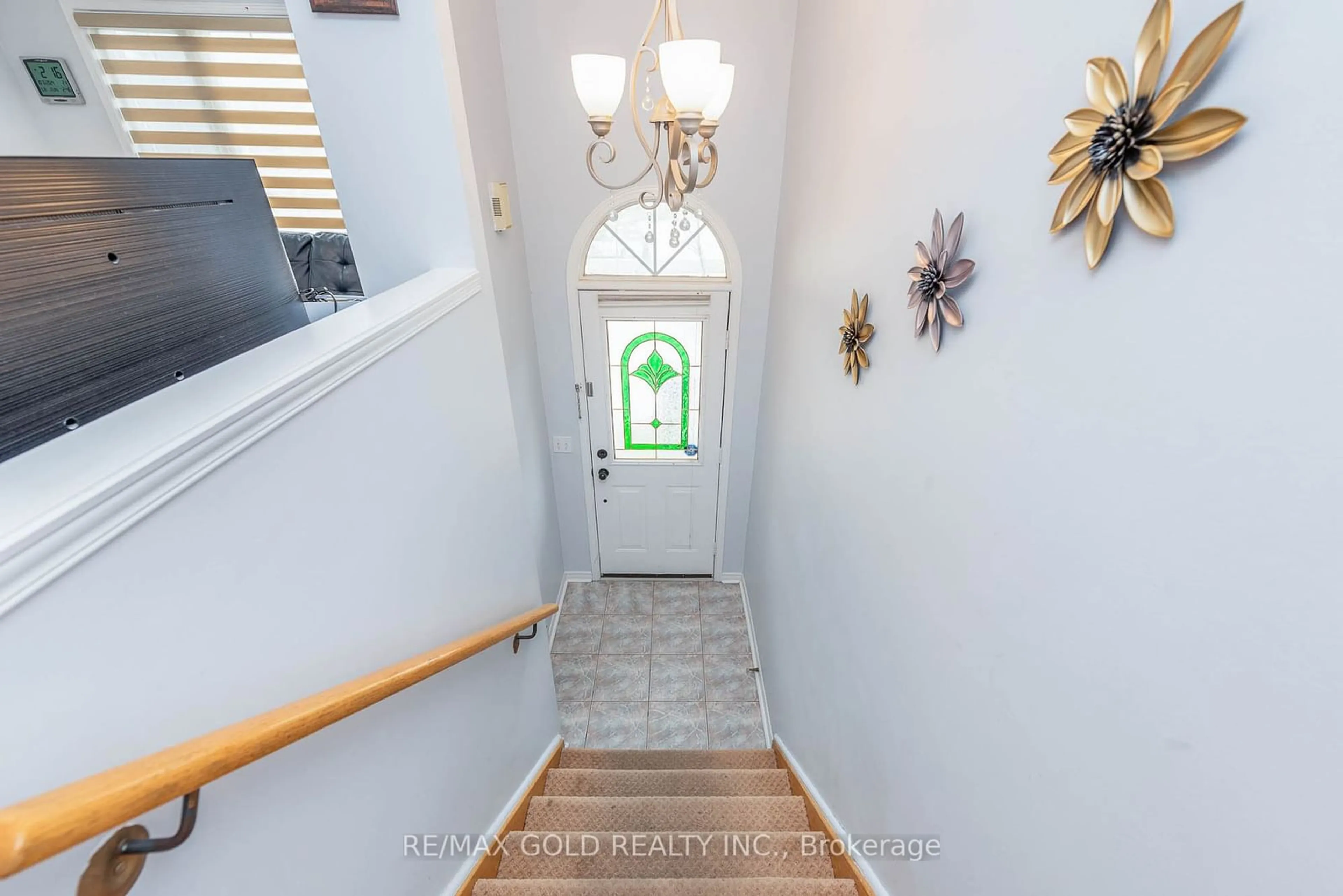 Indoor entryway for 5030 Heatherleigh Ave #29, Mississauga Ontario L5V 2G7