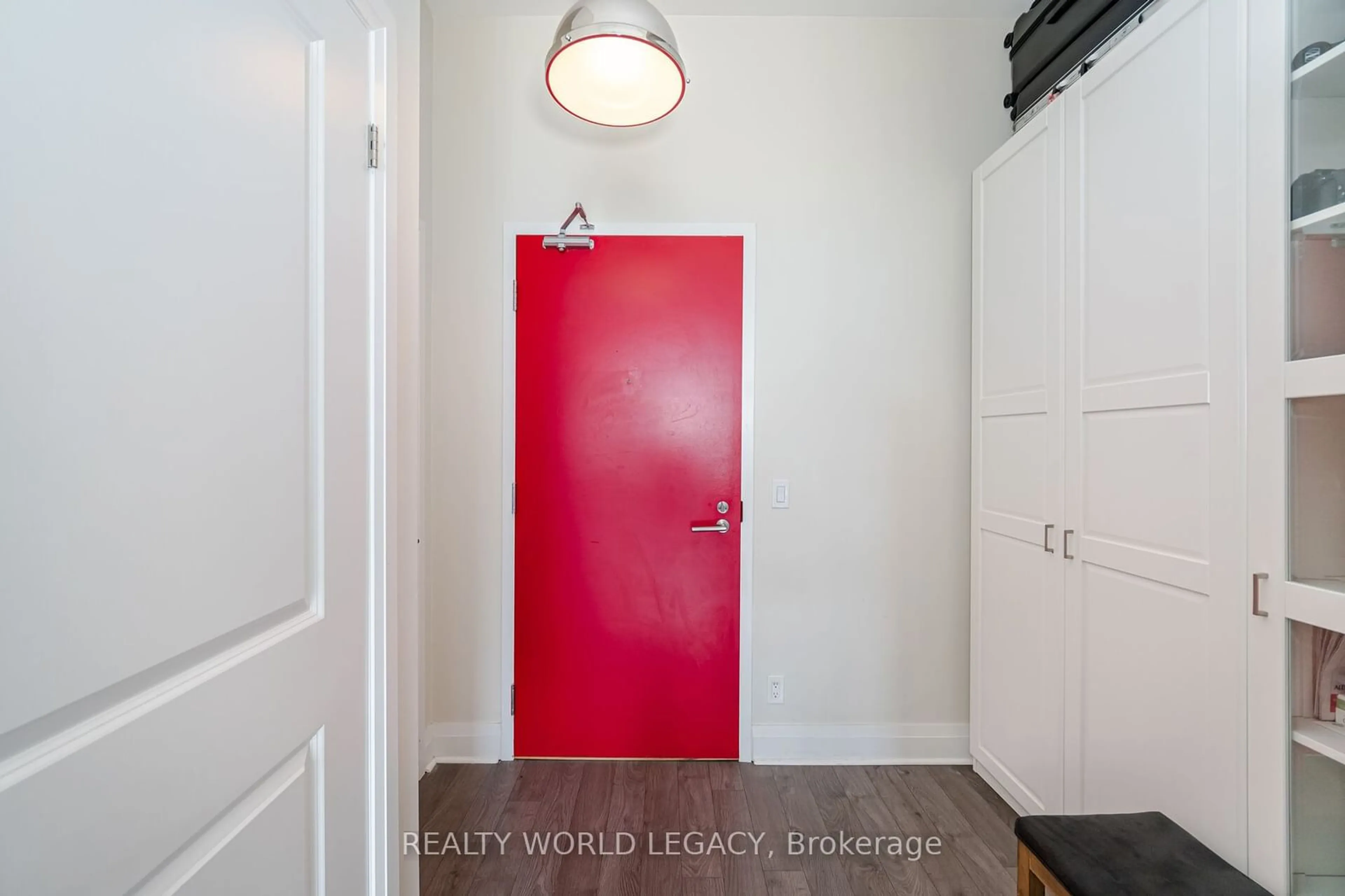 Indoor entryway for 17 Zorra St #2407, Toronto Ontario M8Z 4Z6