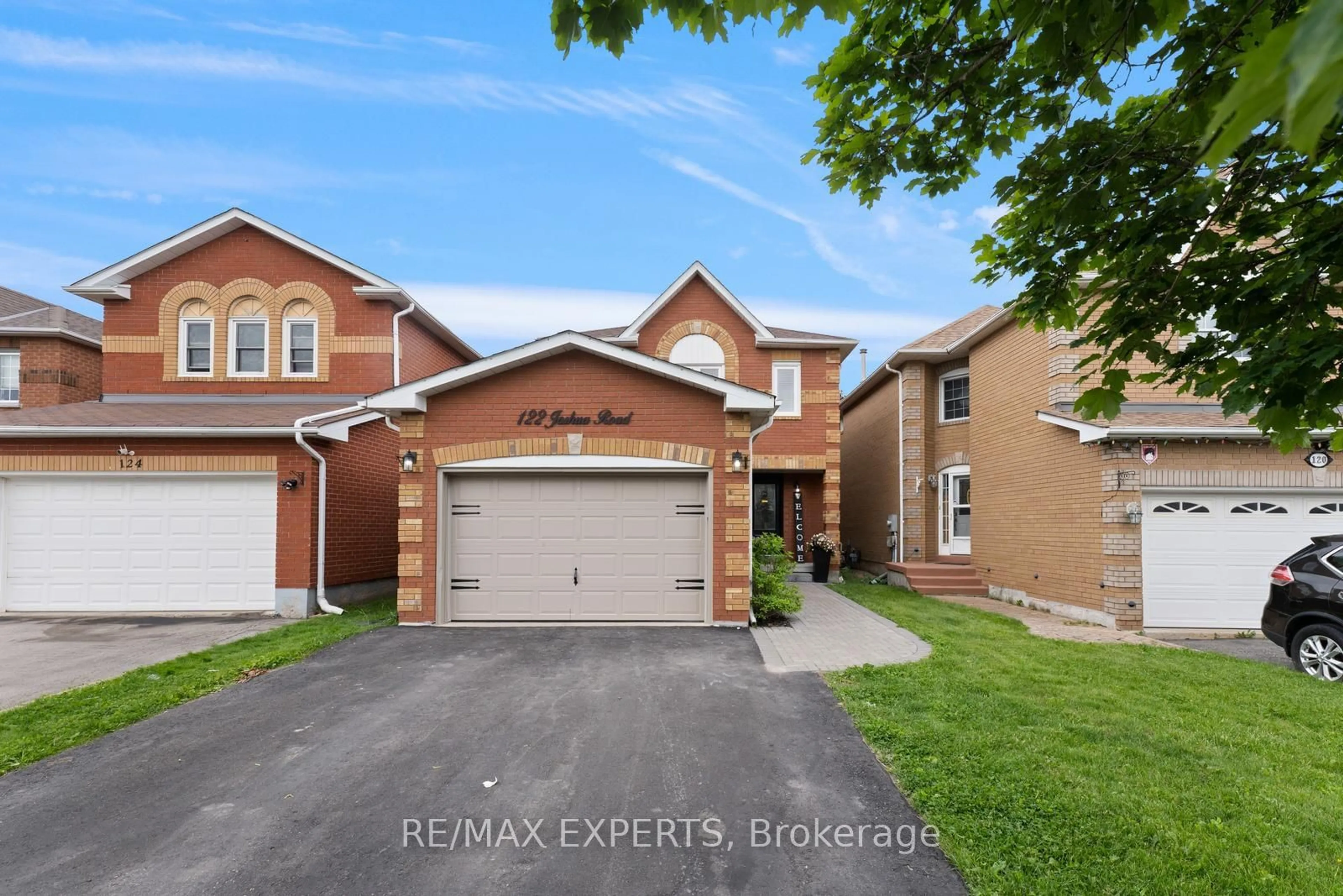Frontside or backside of a home for 122 Joshua Rd, Orangeville Ontario L9W 4W2