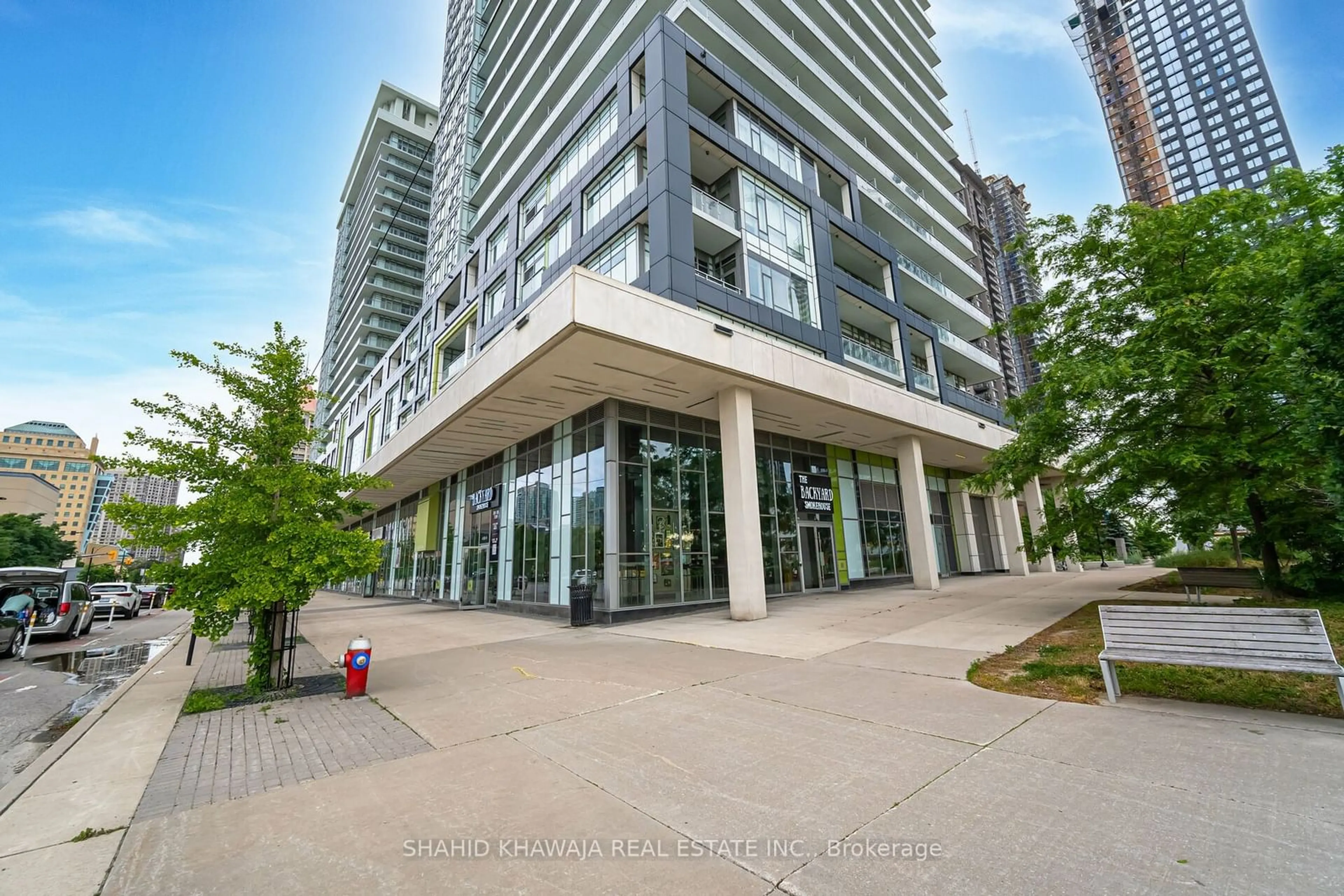 A pic from exterior of the house or condo for 360 Square One Dr #608, Mississauga Ontario L5B 0E6