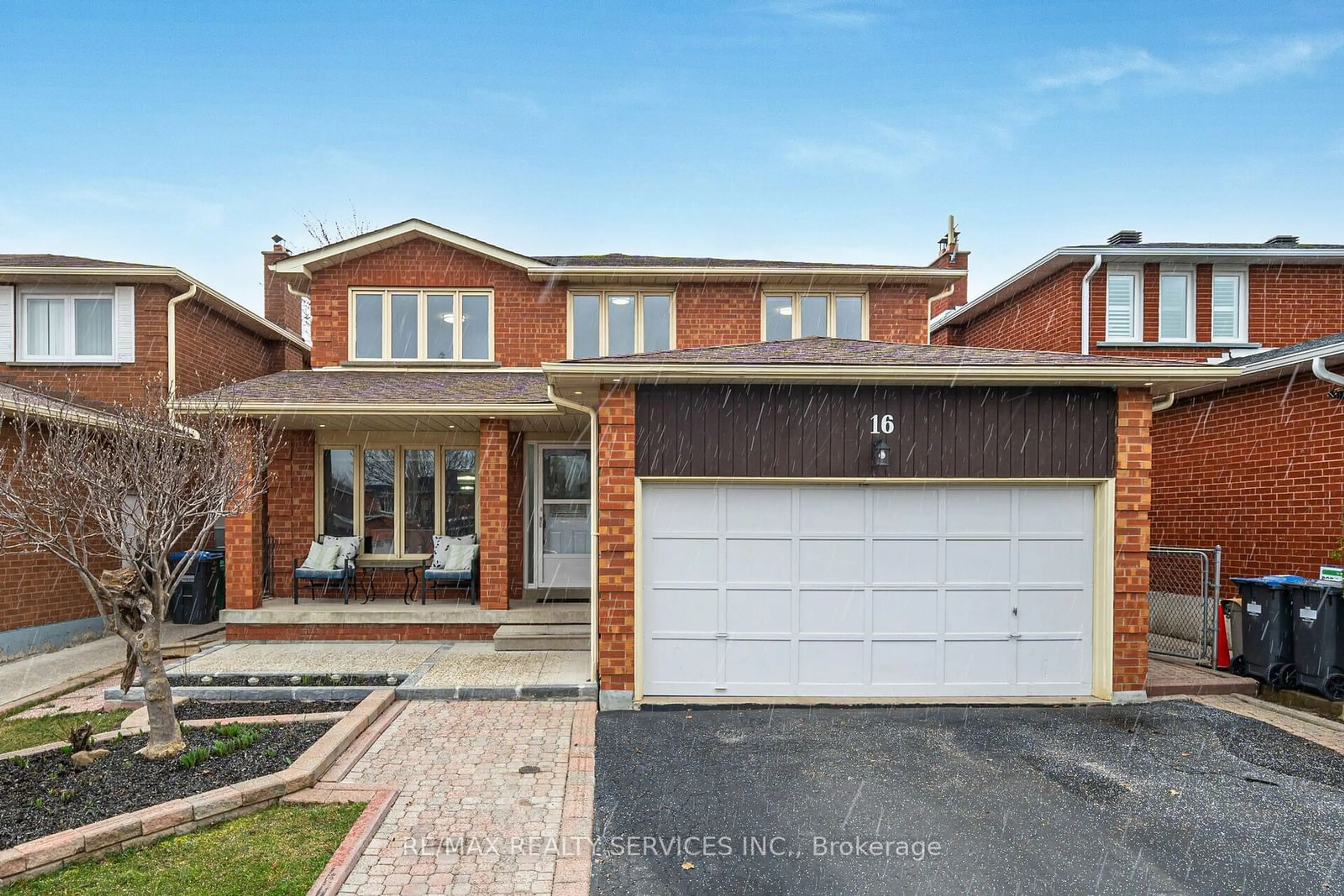 Home with brick exterior material for 16 Sunforest Dr, Brampton Ontario L6Z 2Z2