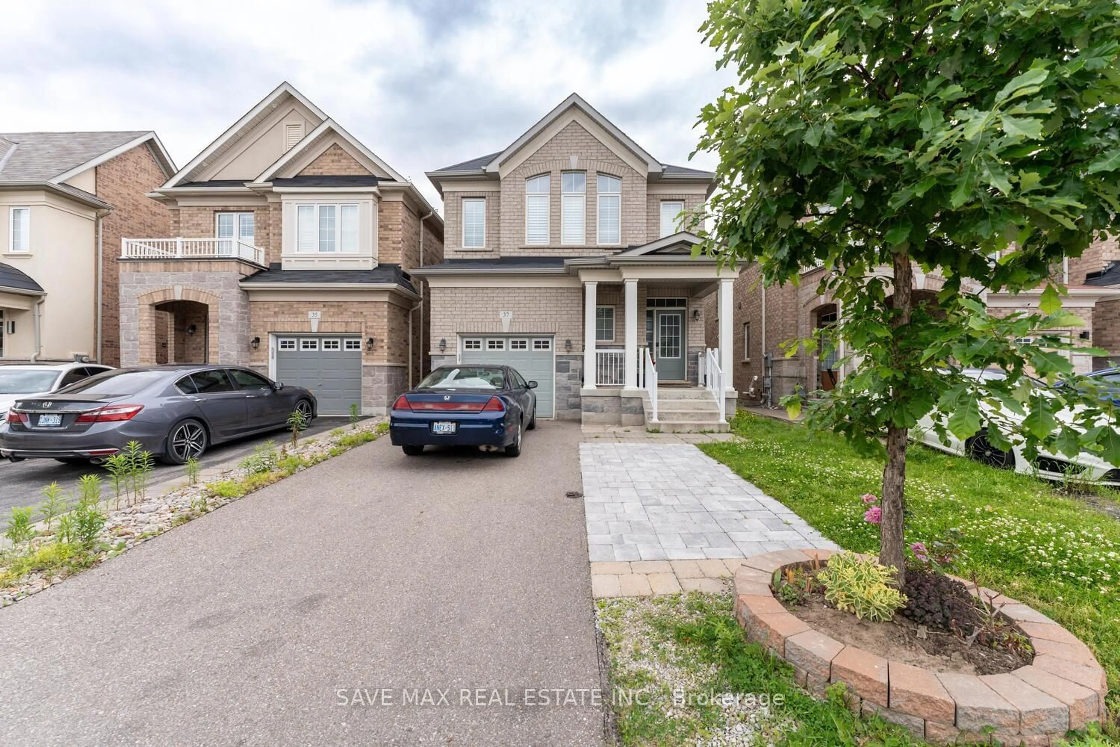 Frontside or backside of a home for 37 Upper Canada Crt, Halton Hills Ontario L7G 0L1