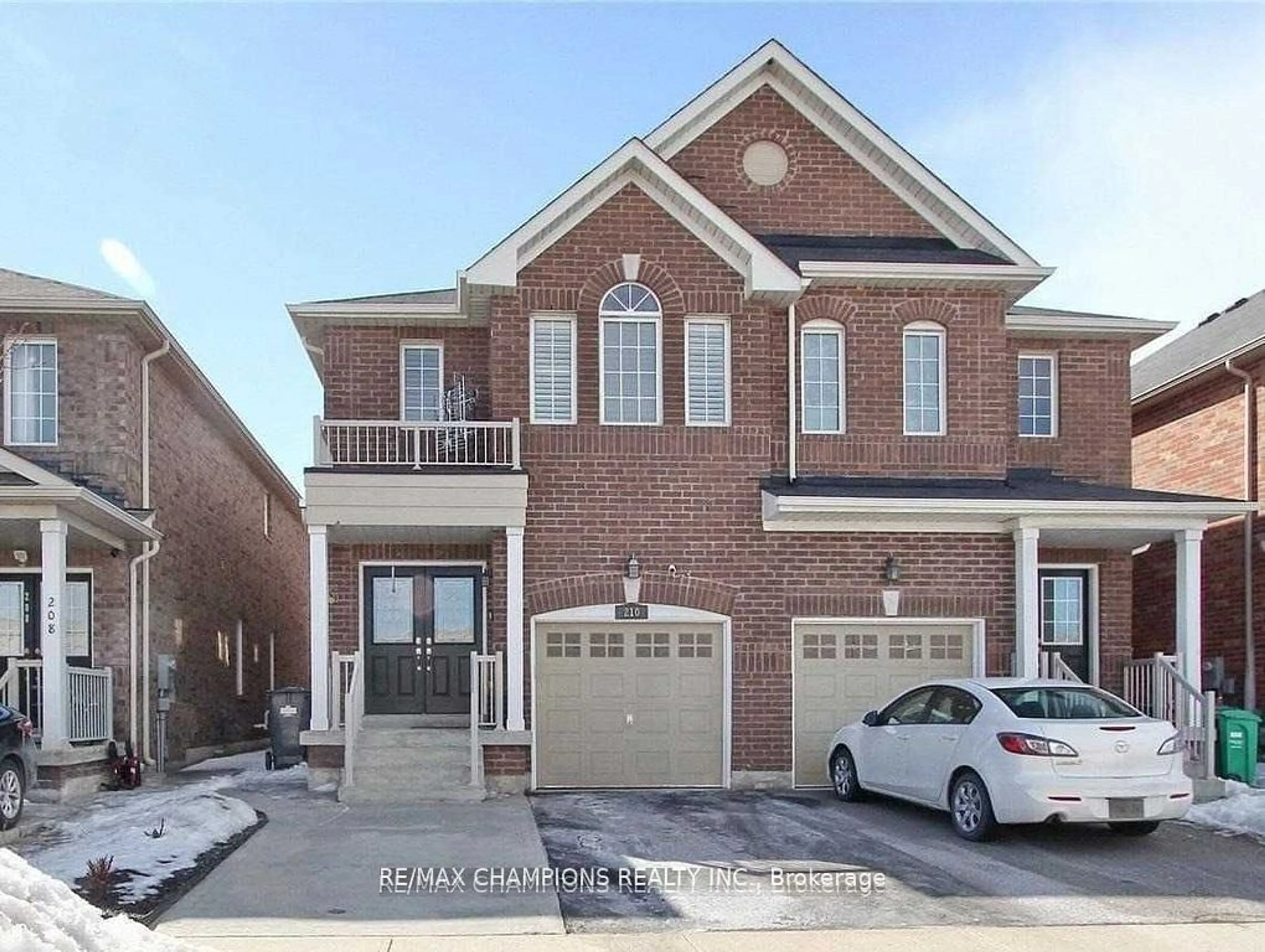 Home with brick exterior material for 210 Brussels Ave, Brampton Ontario L6Z 0G1