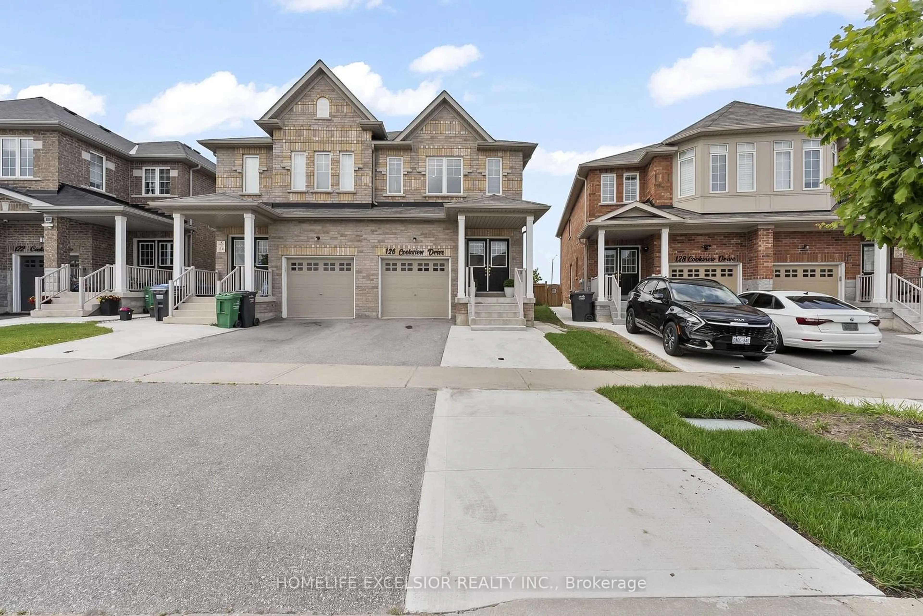 Frontside or backside of a home for 126 Cookview Dr, Brampton Ontario L6R 3V1