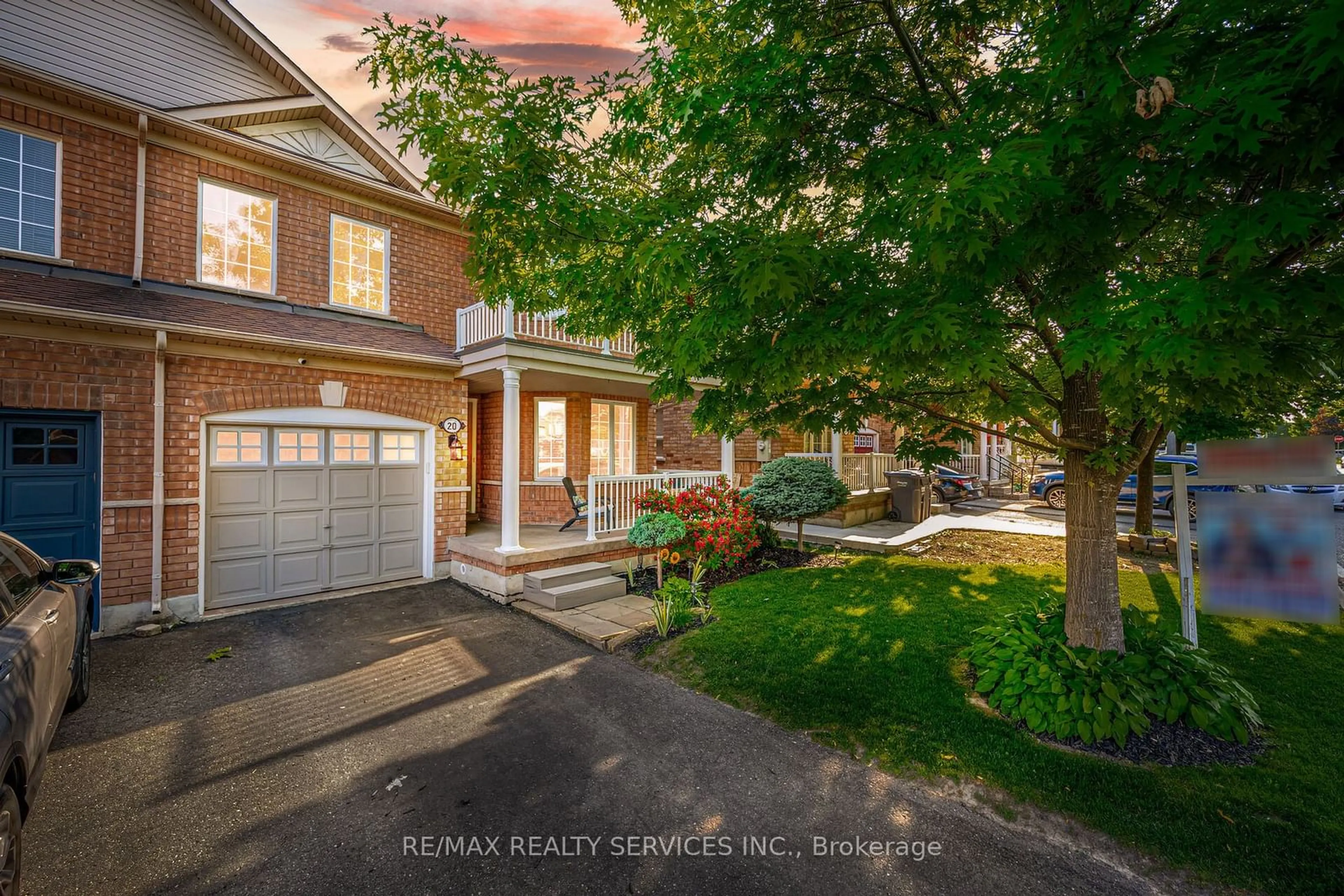 Frontside or backside of a home for 20 Topiary Lane, Brampton Ontario L7A 2K6