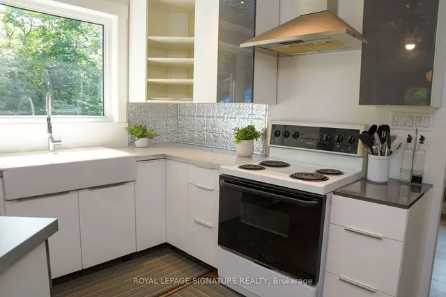 Additional property image - 6715 5 Line