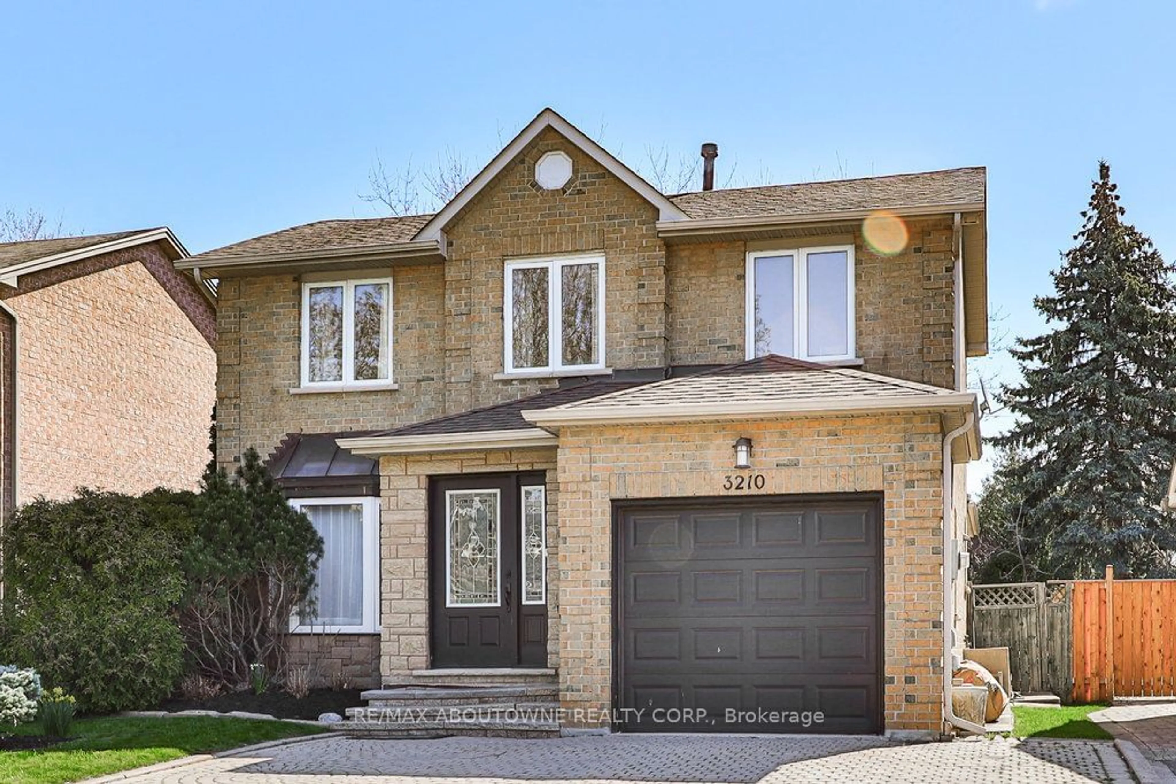 Home with brick exterior material for 3210 Victoria St, Oakville Ontario L6L 5R2