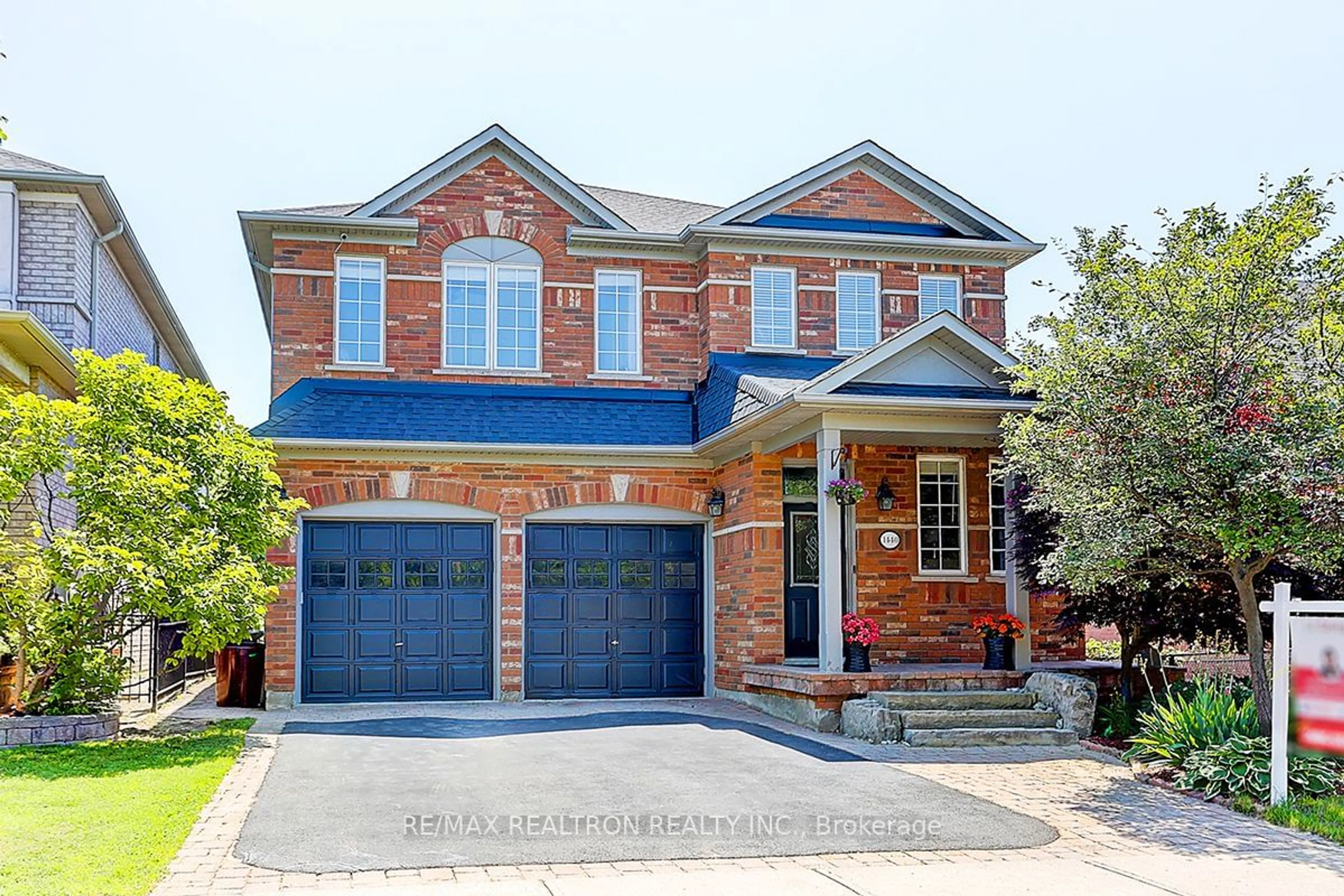 Home with brick exterior material for 1440 Liverpool St, Oakville Ontario L6M 4N6