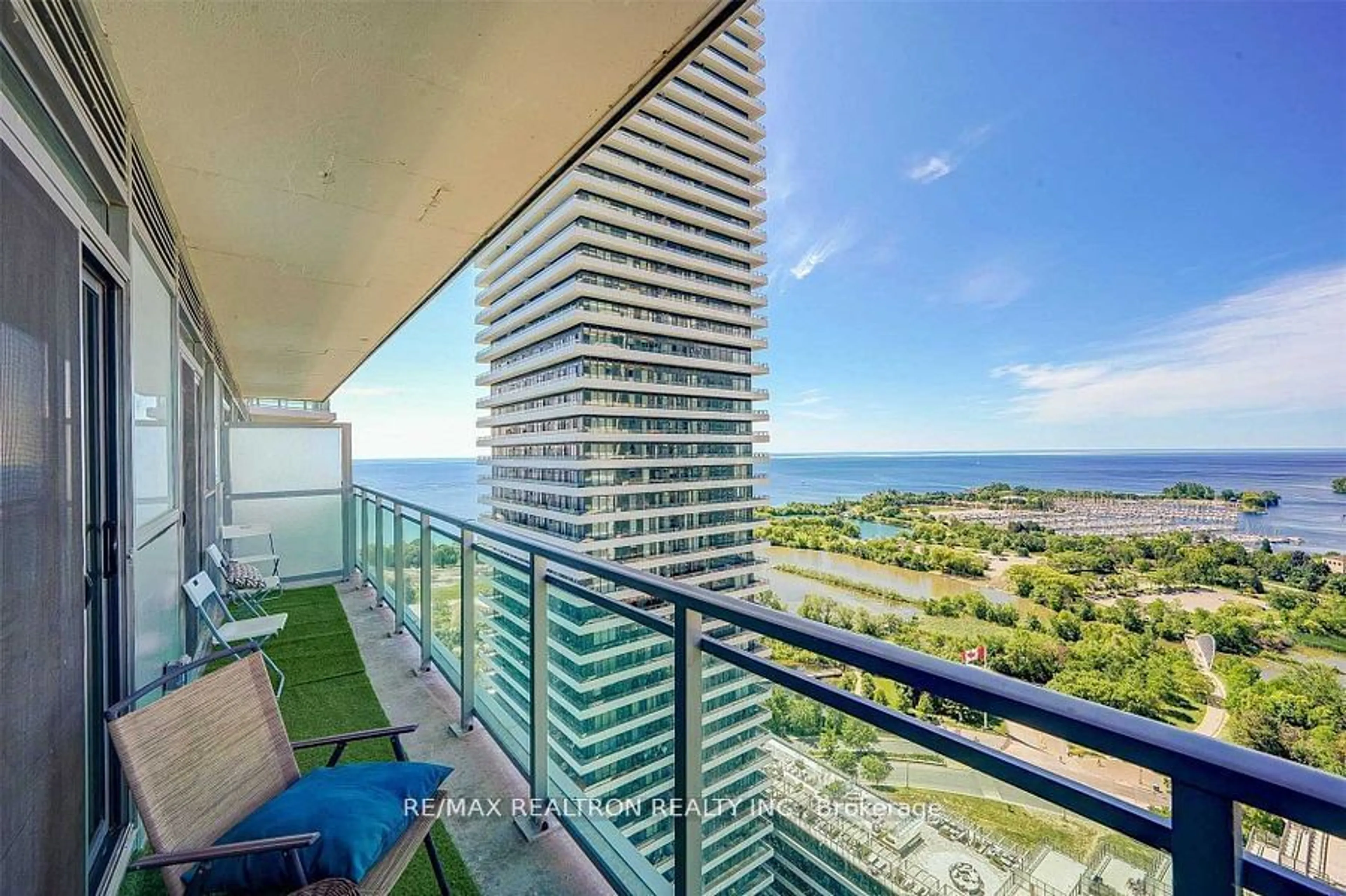 A pic from exterior of the house or condo for 33 Shore Breeze Dr #2501, Toronto Ontario M8V 0G1