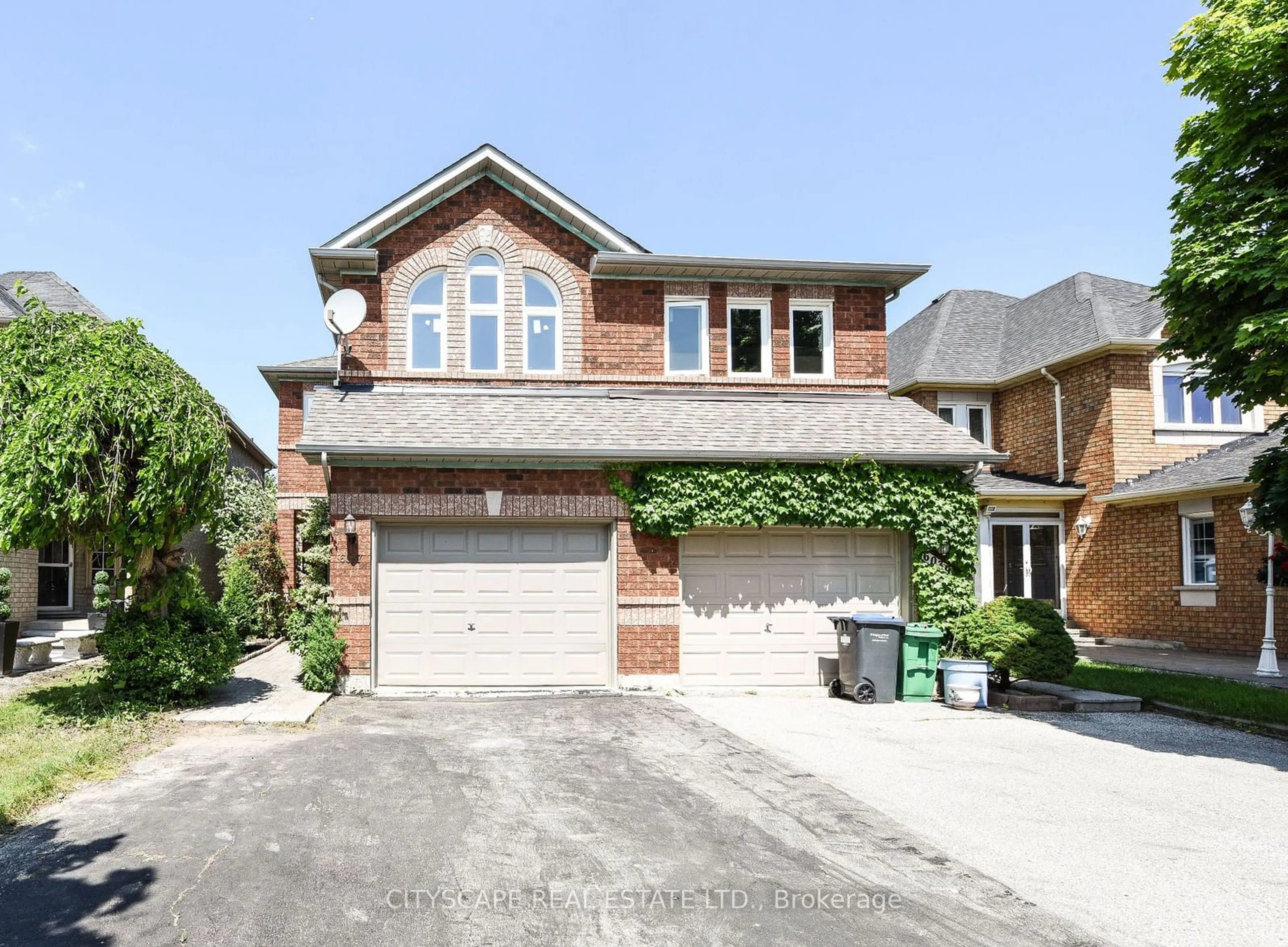 Frontside or backside of a home for 6037 Clover Ridge Cres, Mississauga Ontario L5N 7B4
